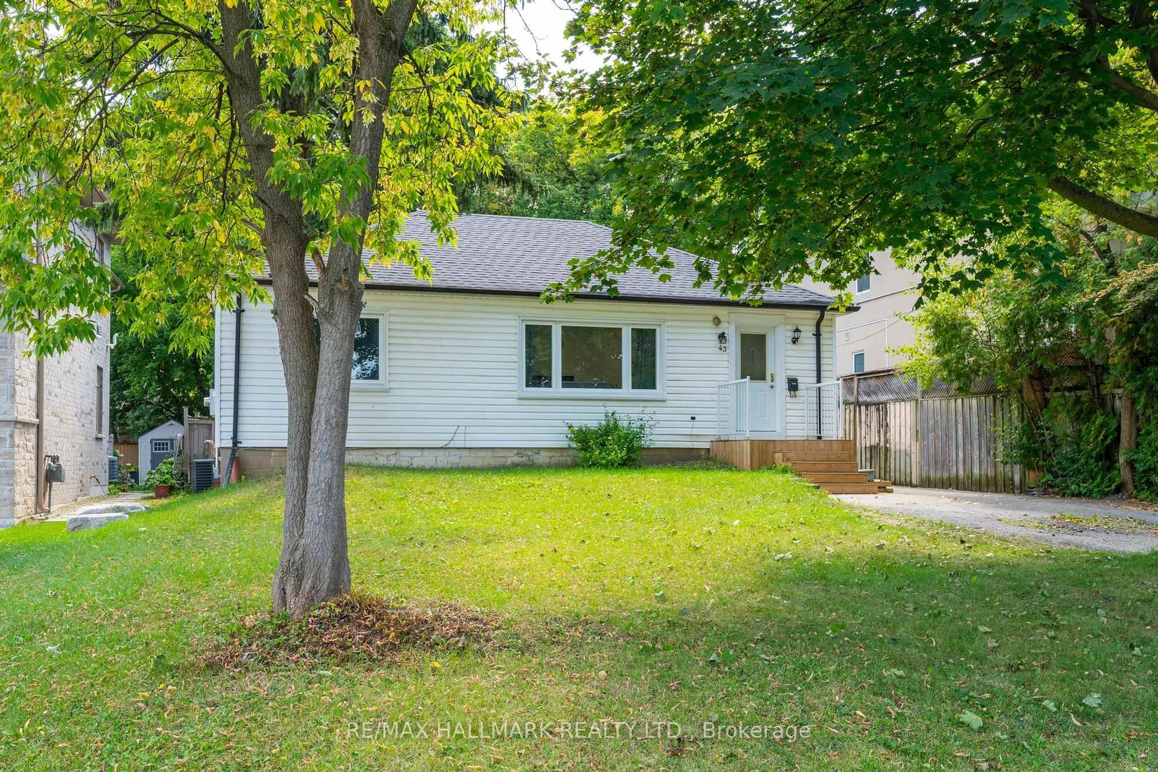 Unknown for 43 Meadowview Ave, Markham Ontario L3T 1K6