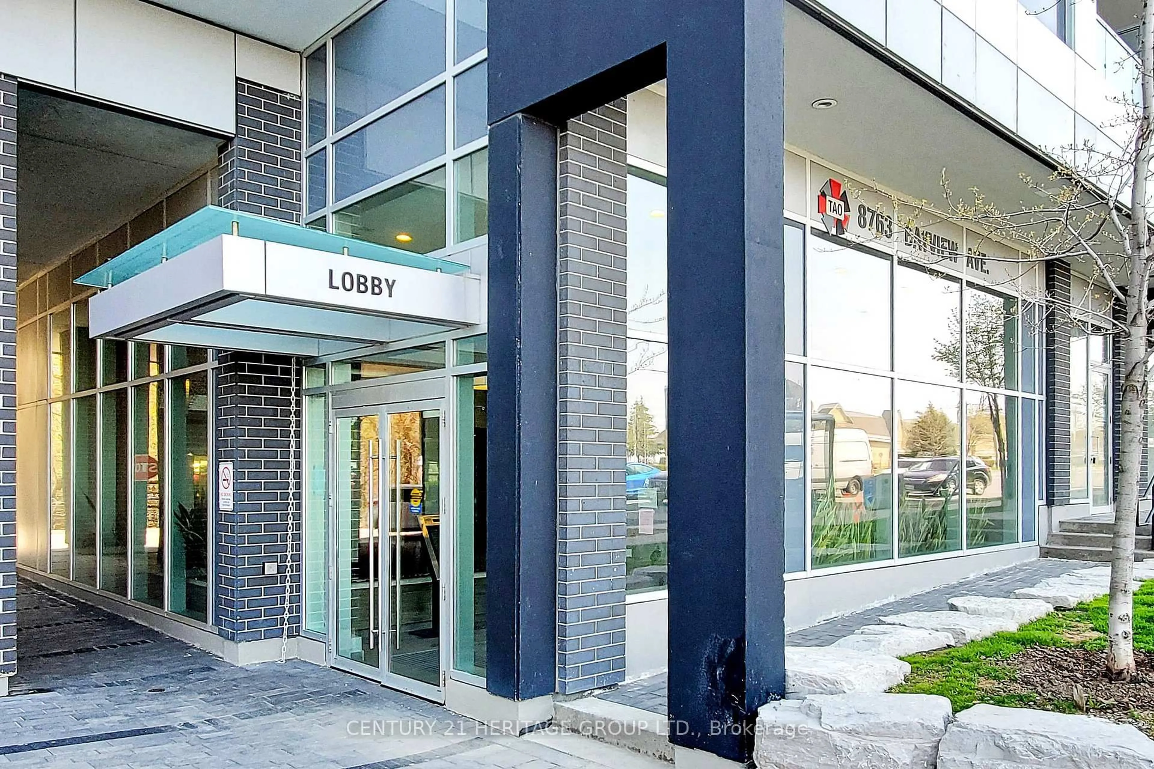 Lobby for 8763 Bayview Ave #322, Richmond Hill Ontario L4B 3V1