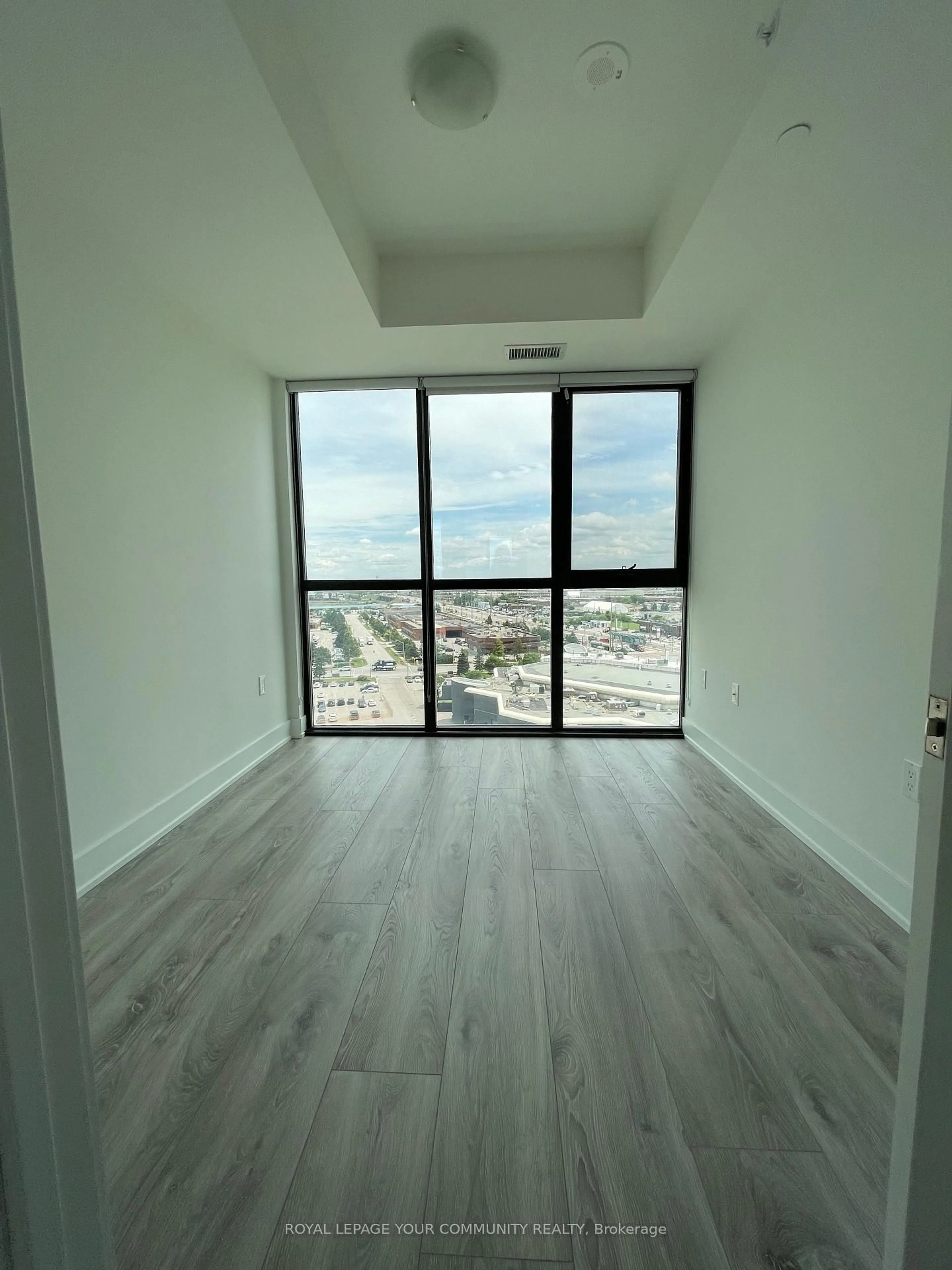 A pic of a room for 2908 Highway 7 Rd #1101, Vaughan Ontario L4K 0K5