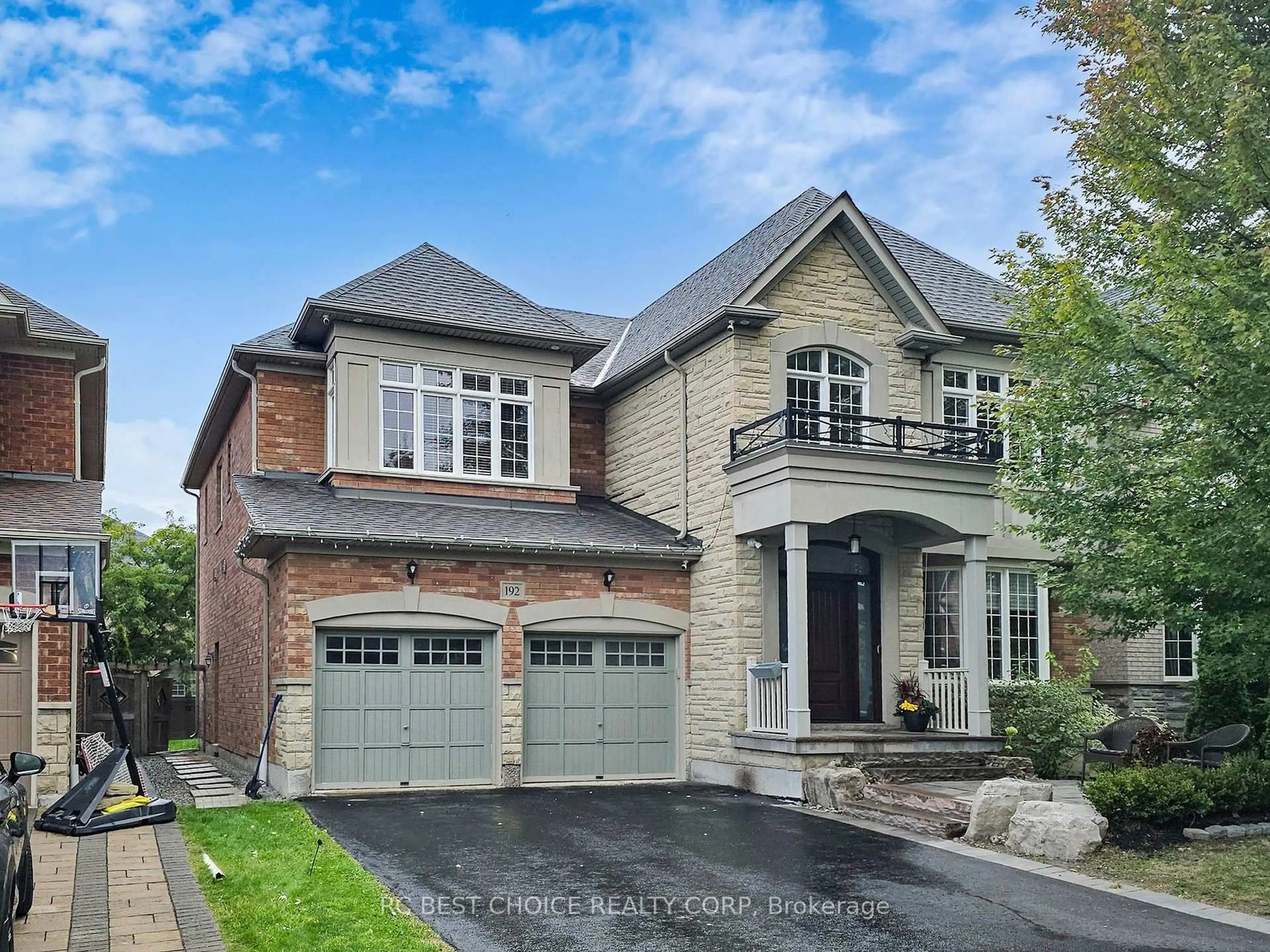 Home with brick exterior material, street for 192 Tonner Cres, Aurora Ontario L4G 0G6