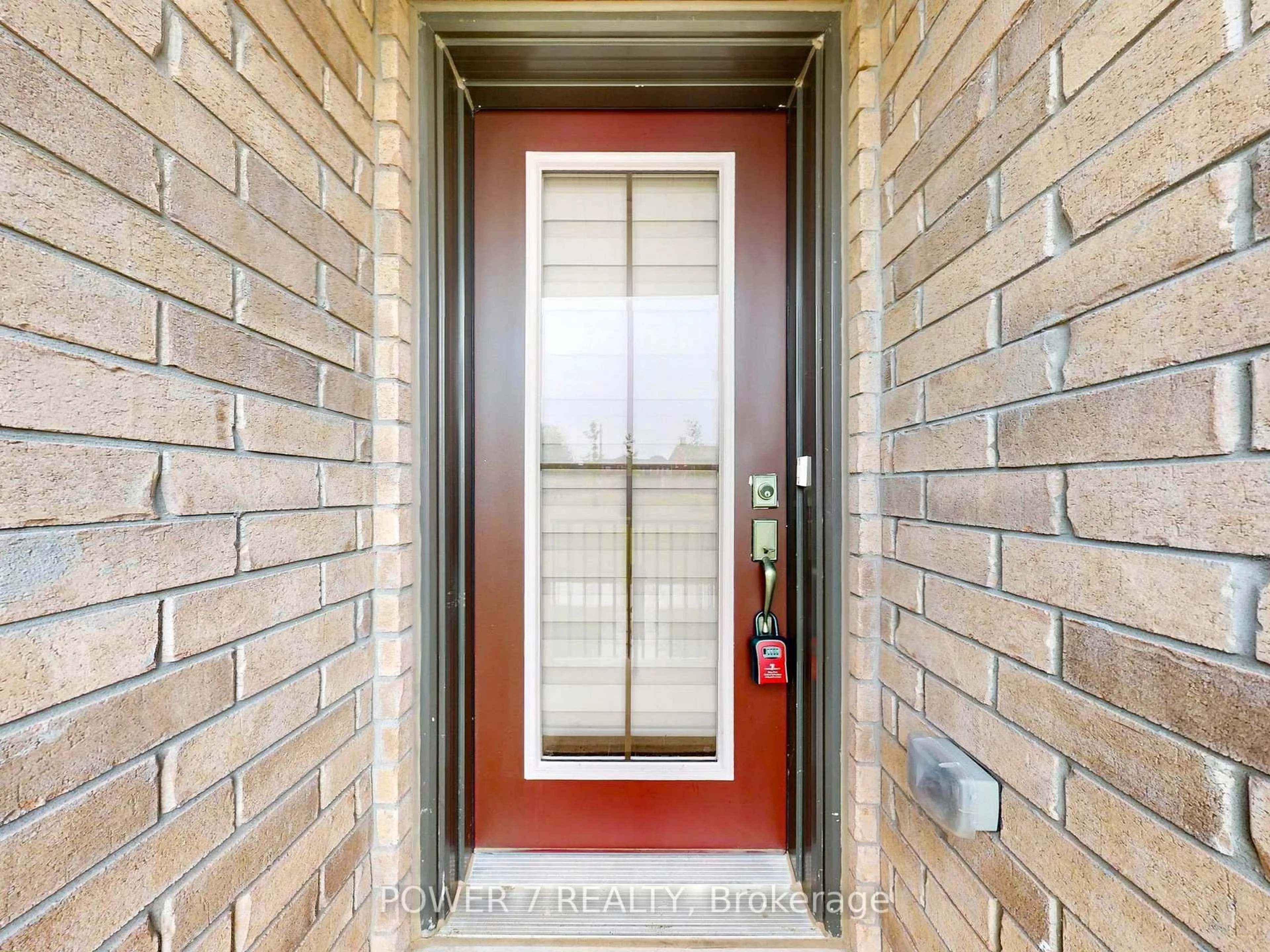 Indoor entryway for 12 Cafaro Lane, Markham Ontario L6C 0Z2