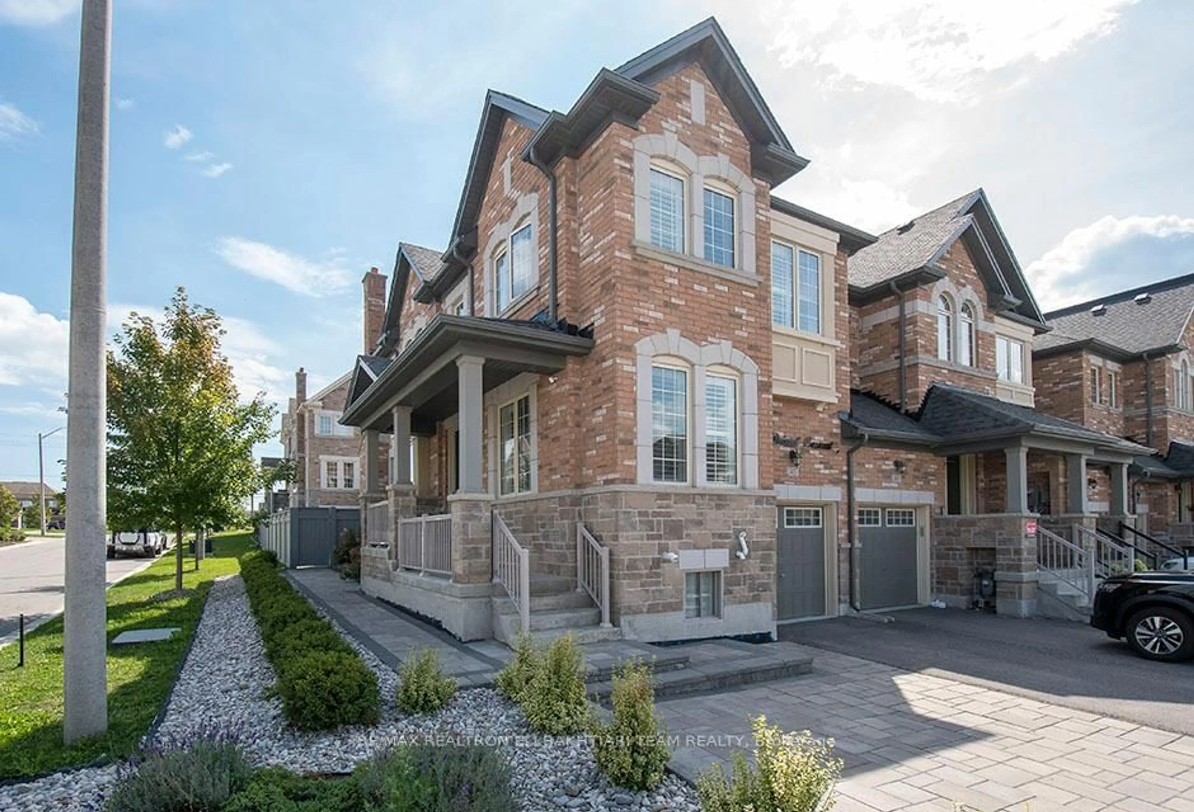Home with brick exterior material, street for 43 Drizzel Cres, Richmond Hill Ontario L4E 1G8