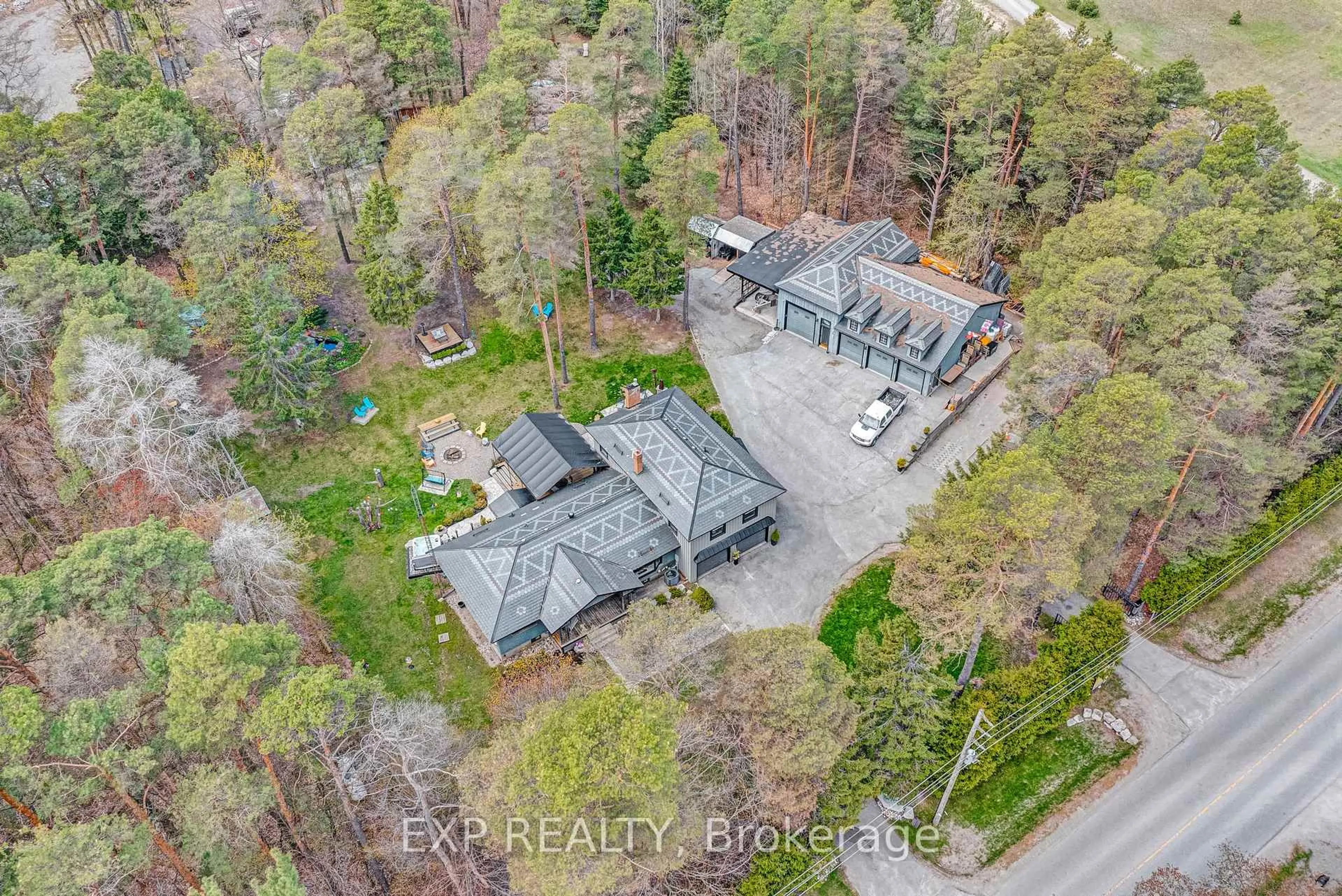 A pic from outside/outdoor area/front of a property/back of a property/a pic from drone, building for 4580 Concession 6 Rd, Uxbridge Ontario L9P 0K7