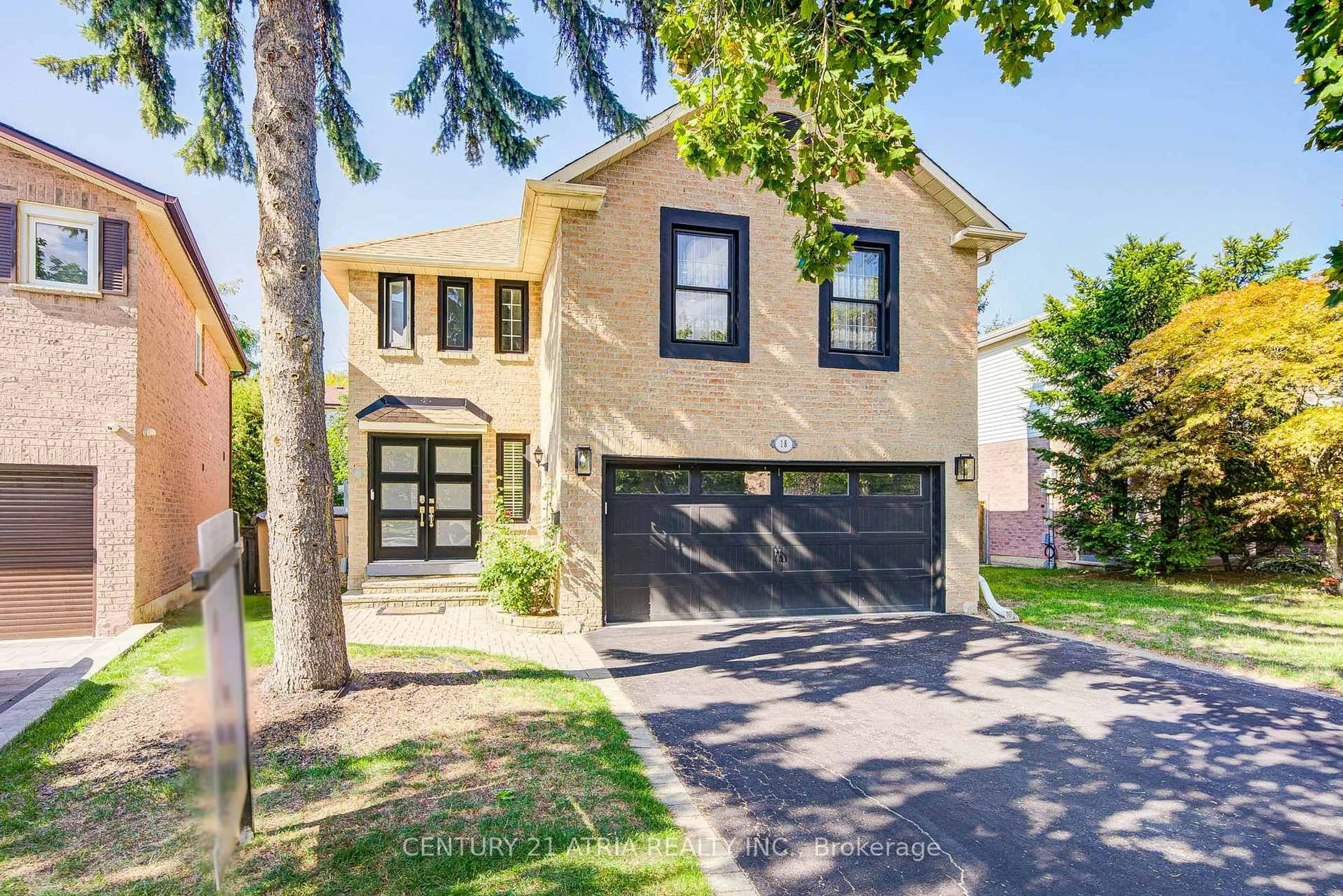 Home with brick exterior material, street for 18 Park Lane Circ, Richmond Hill Ontario L4C 6S8