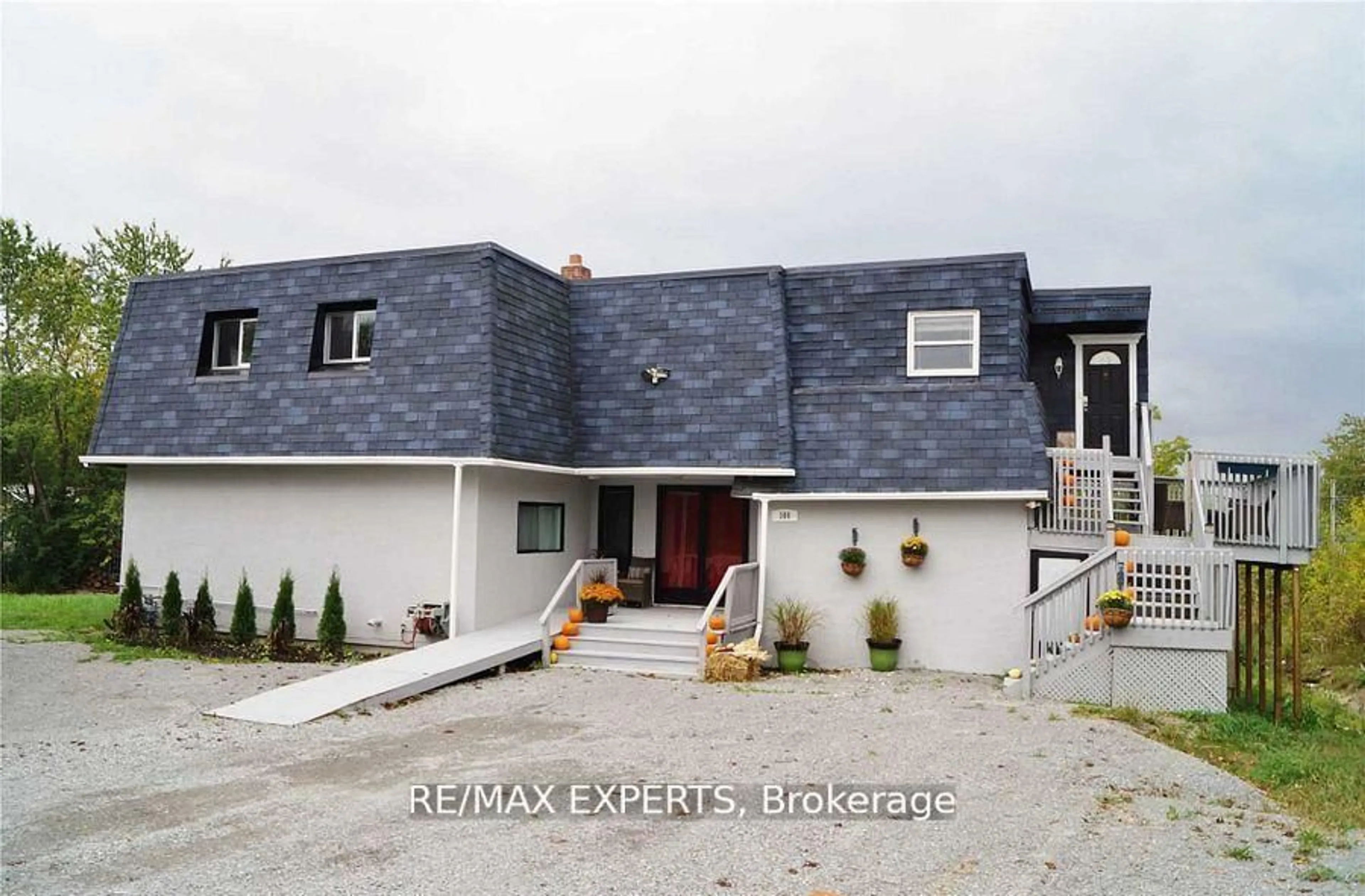 Unknown for 300 Metro Rd, Georgina Ontario L4P 3C8