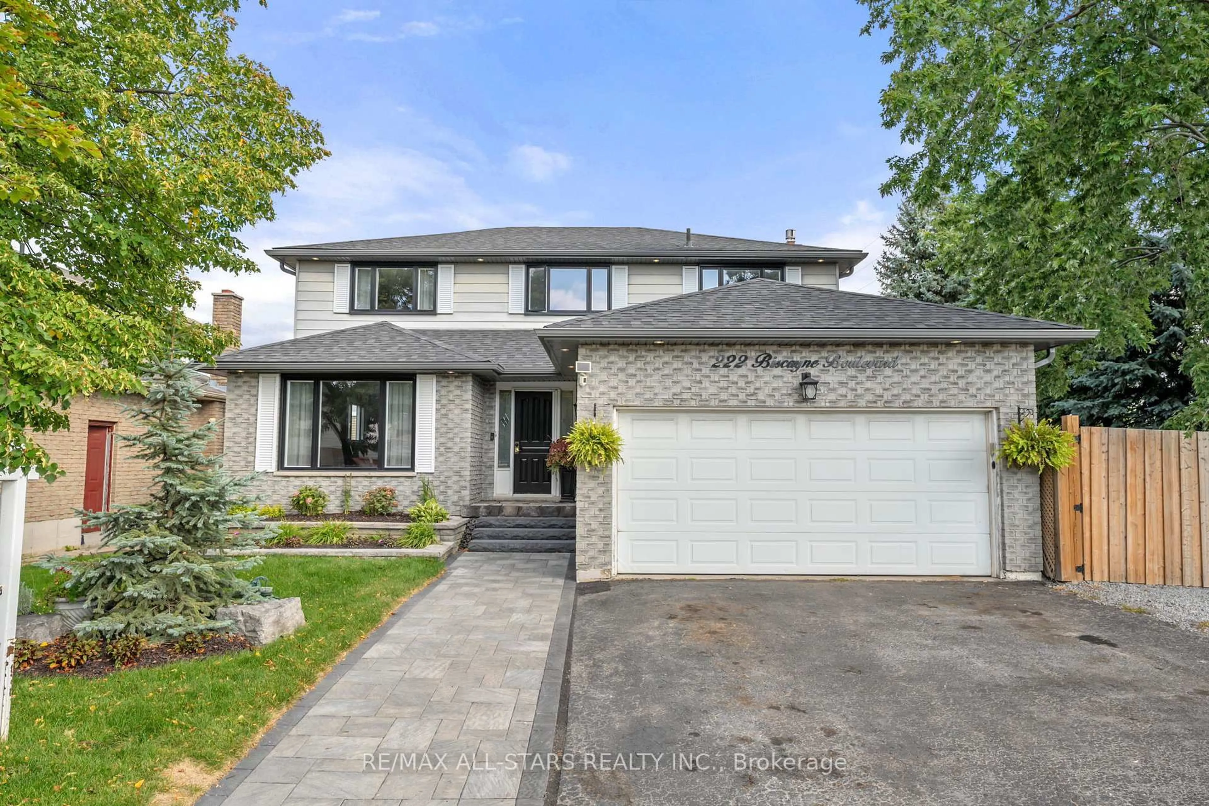 Home with brick exterior material, street for 222 Biscayne Blvd, Georgina Ontario L4P 3L8