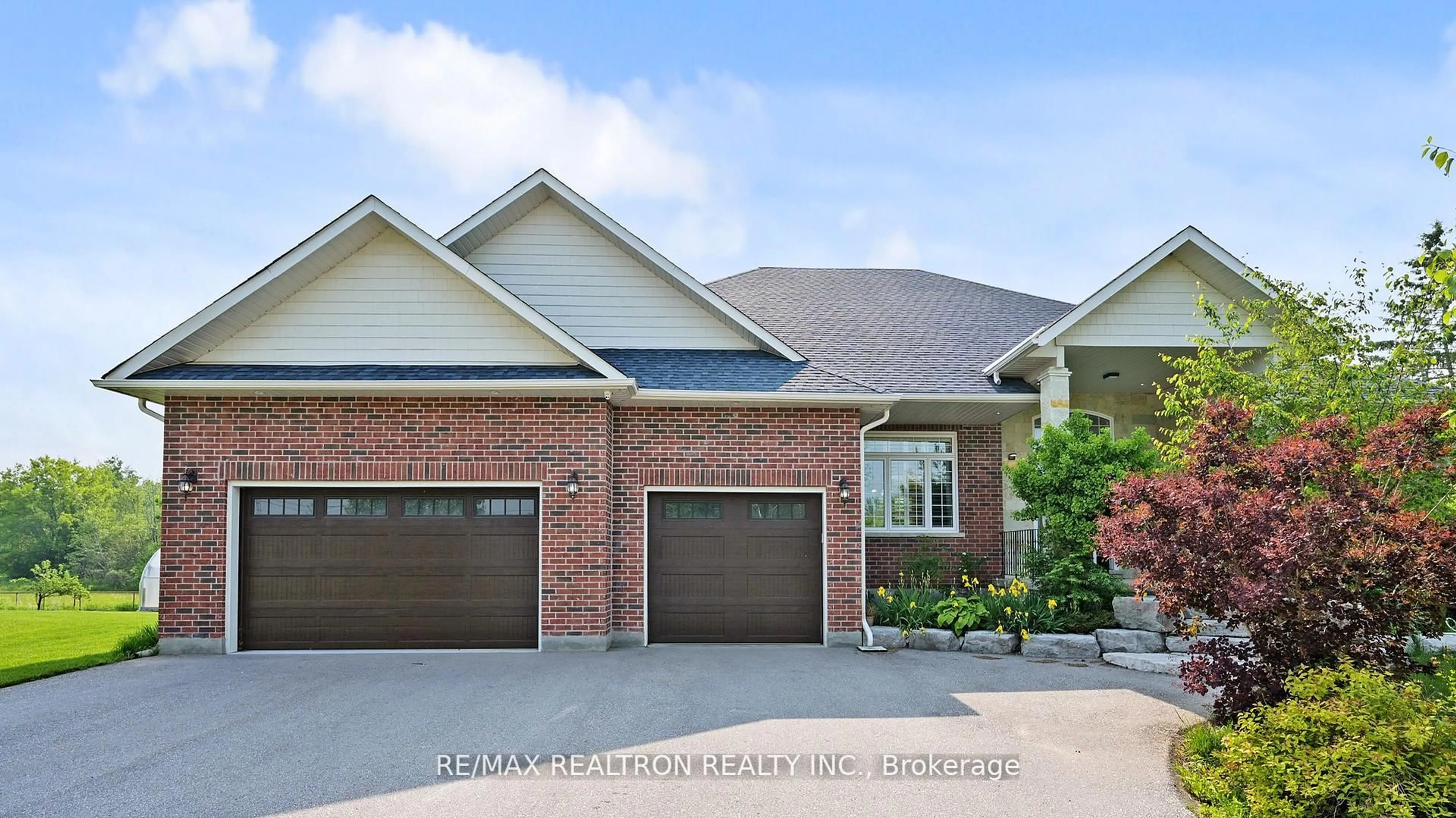 Home with brick exterior material, street for 4 Blake St, East Gwillimbury Ontario L0E 1R0