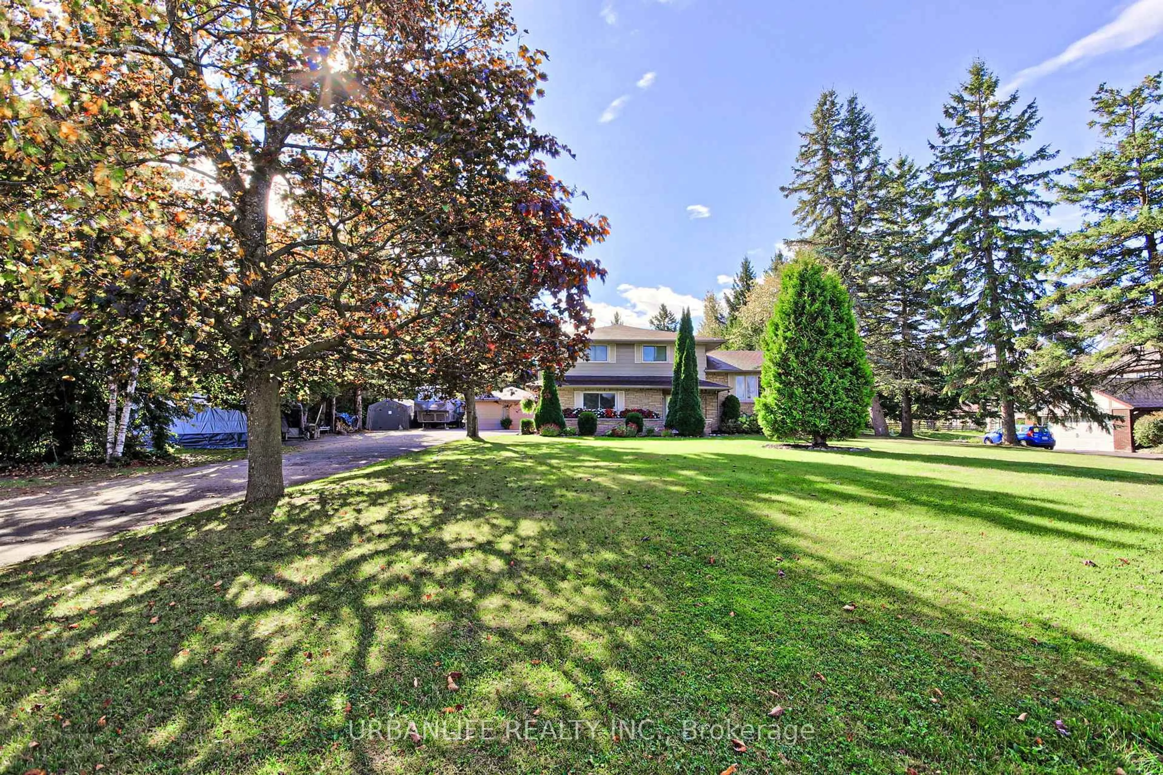 A pic from outside/outdoor area/front of a property/back of a property/a pic from drone, street for 739 Regional Rd. 13 Rd, Uxbridge Ontario L0C 1C0