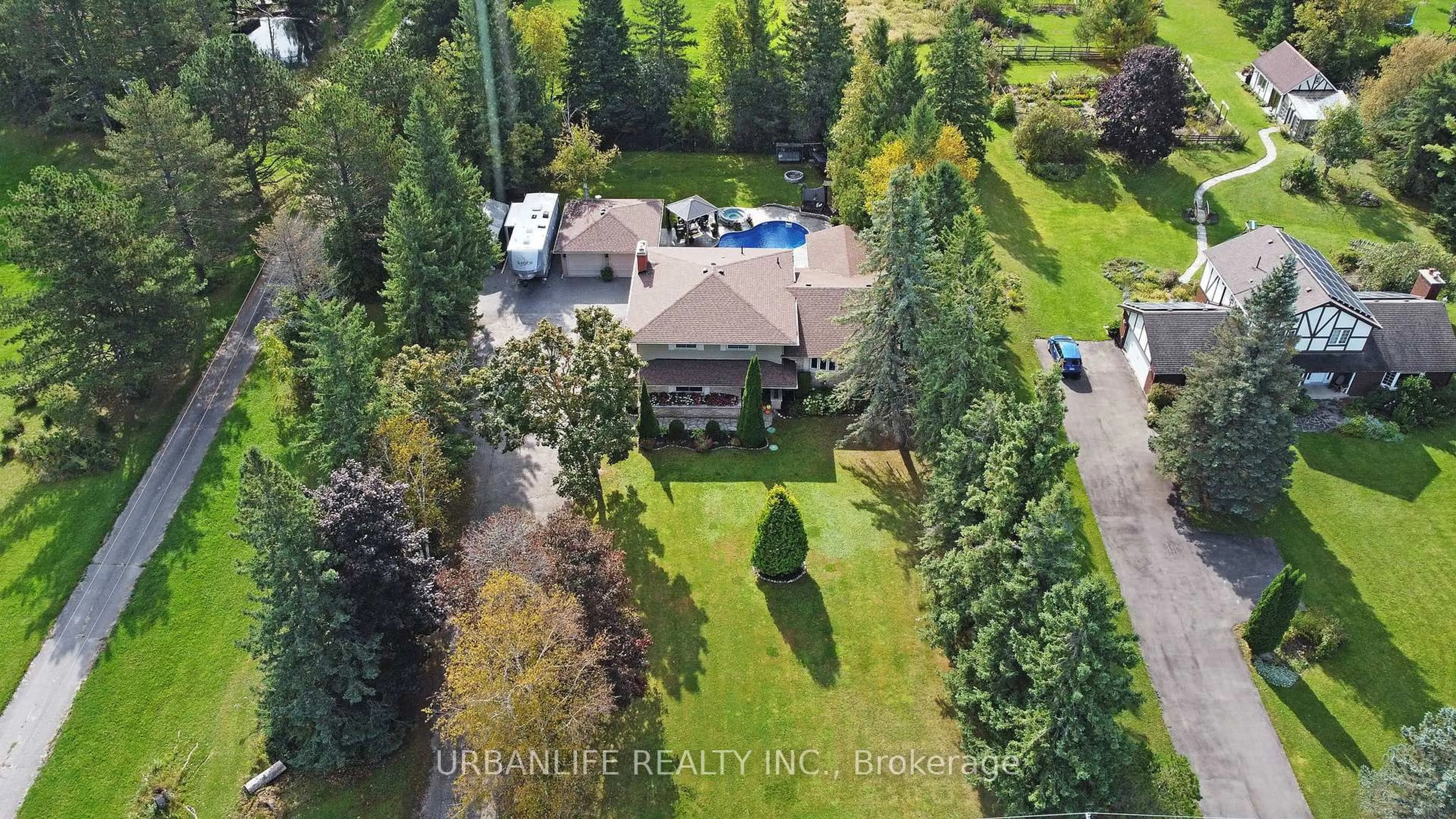 A pic from outside/outdoor area/front of a property/back of a property/a pic from drone, unknown for 739 Regional Rd. 13 Rd, Uxbridge Ontario L0C 1C0