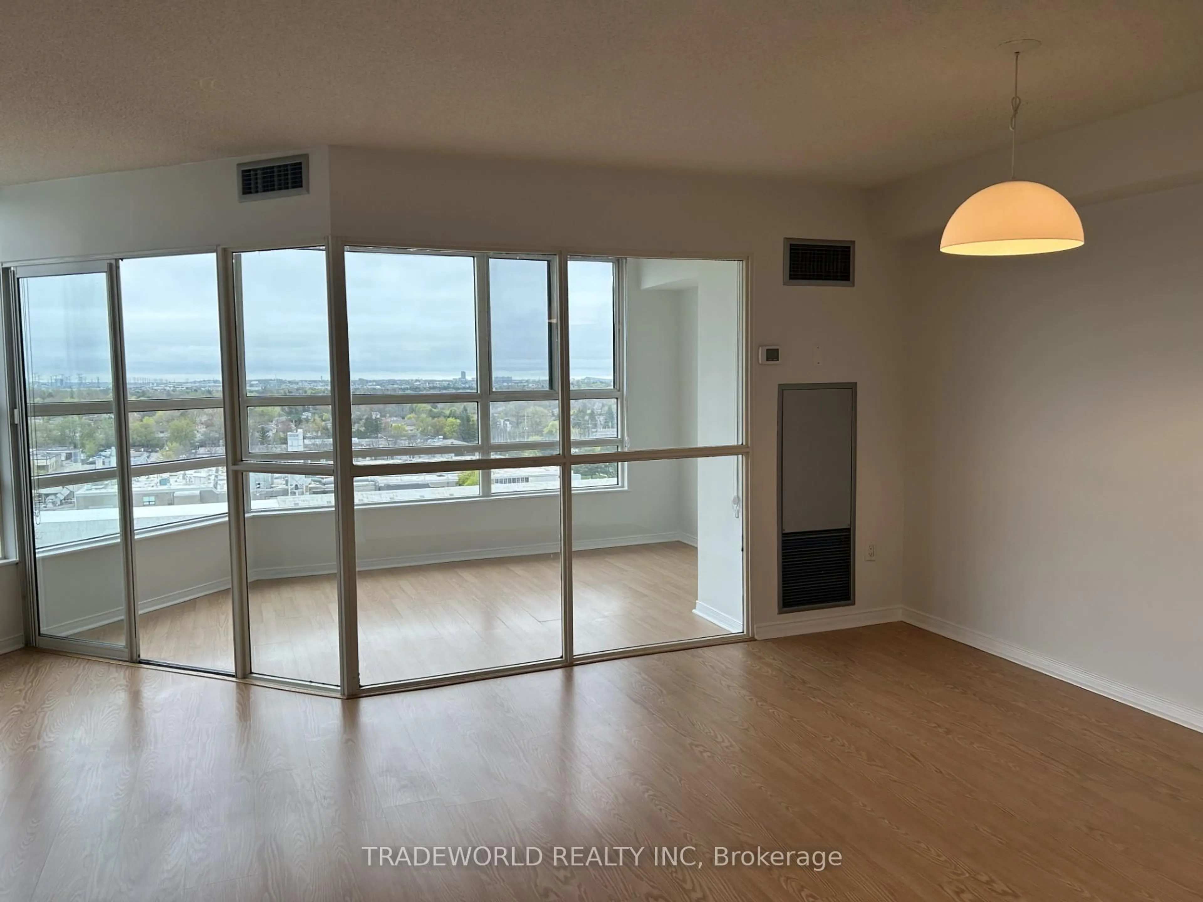 A pic of a room for 7825 Bayview Ave #1223, Markham Ontario L3T 7N2