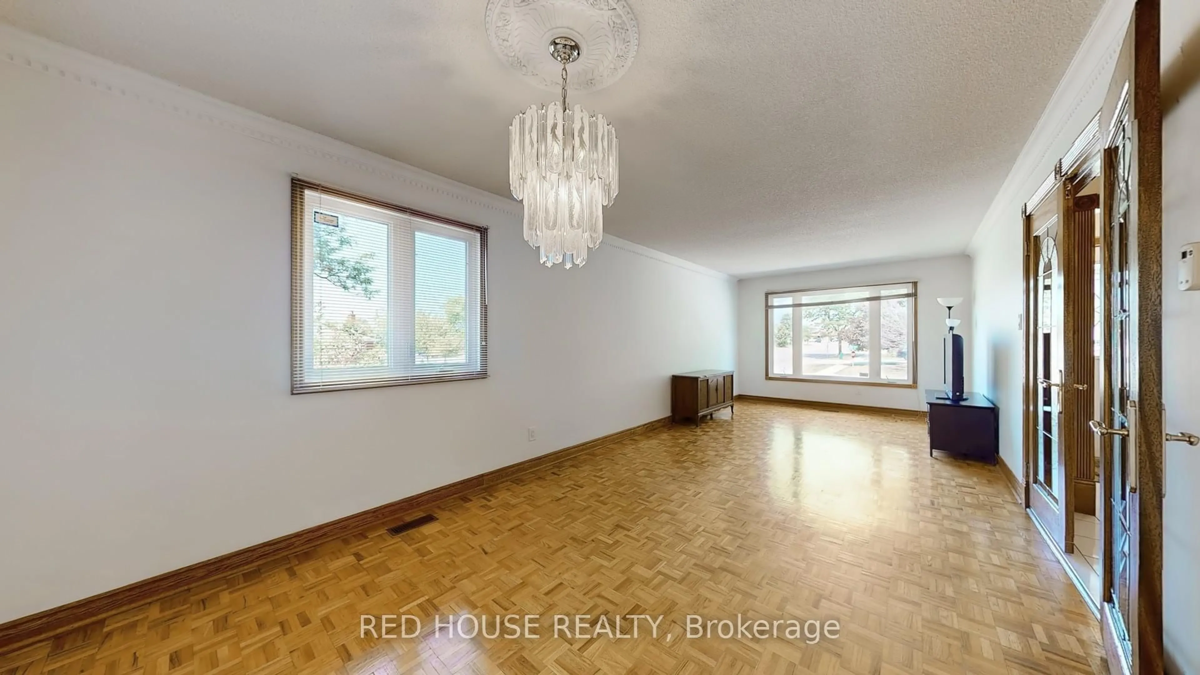 Unknown for 1 Dante Crt, Vaughan Ontario L4L 7V4