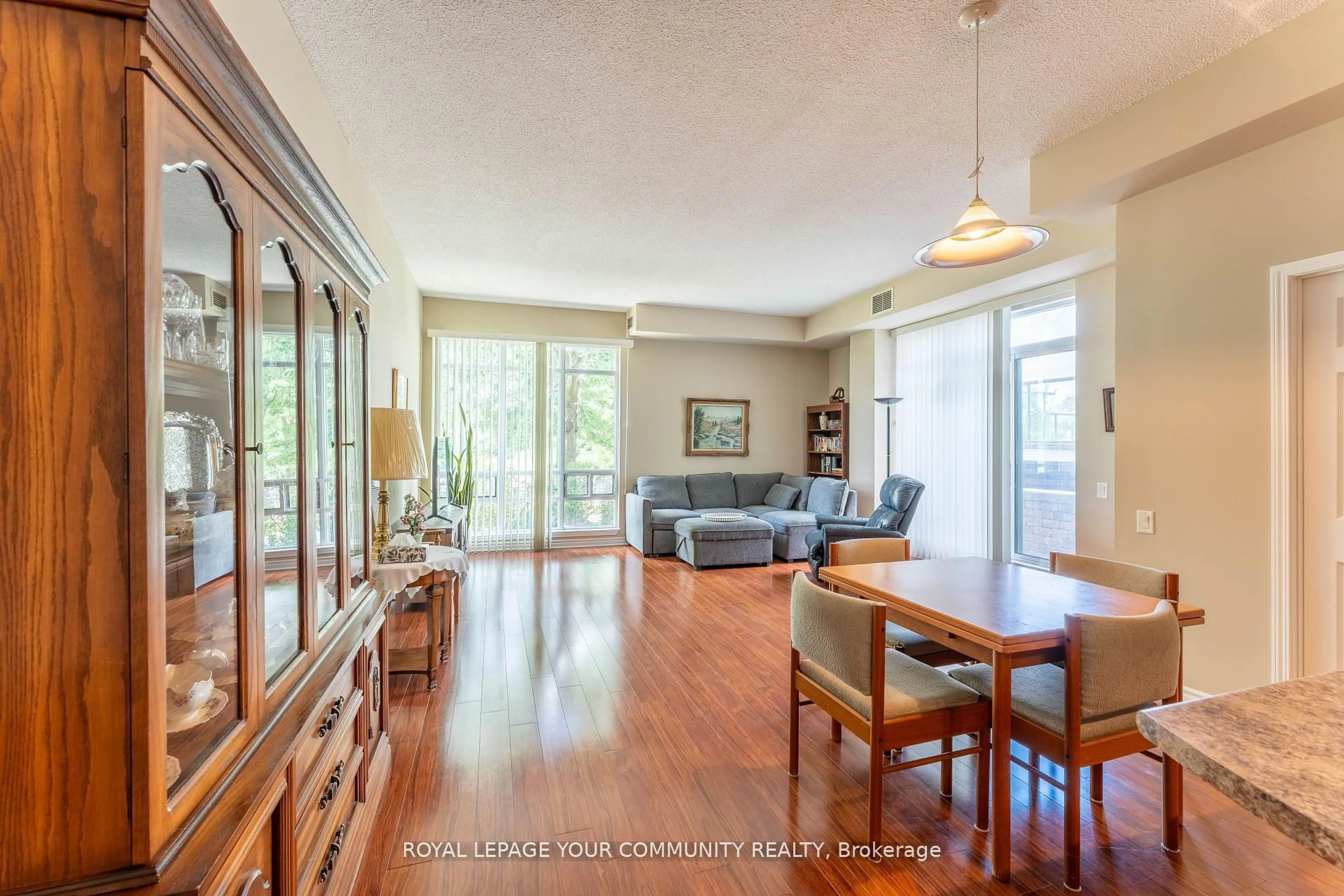 Unknown for 11121 Yonge St #110, Richmond Hill Ontario L4C 0S7