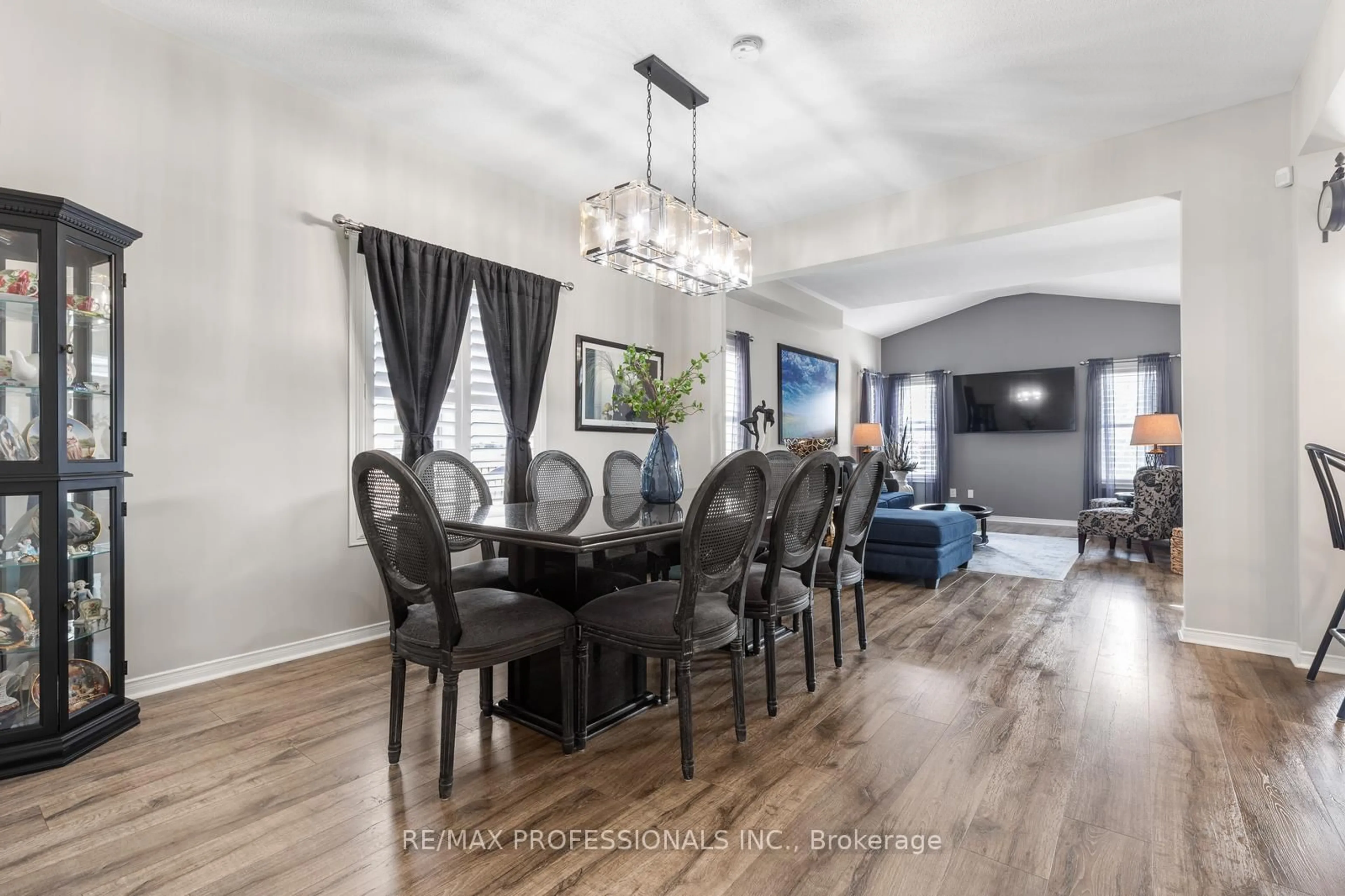 Dining room, unknown for 25 Liberty Cres, Bradford West Gwillimbury Ontario L3Z 0P5