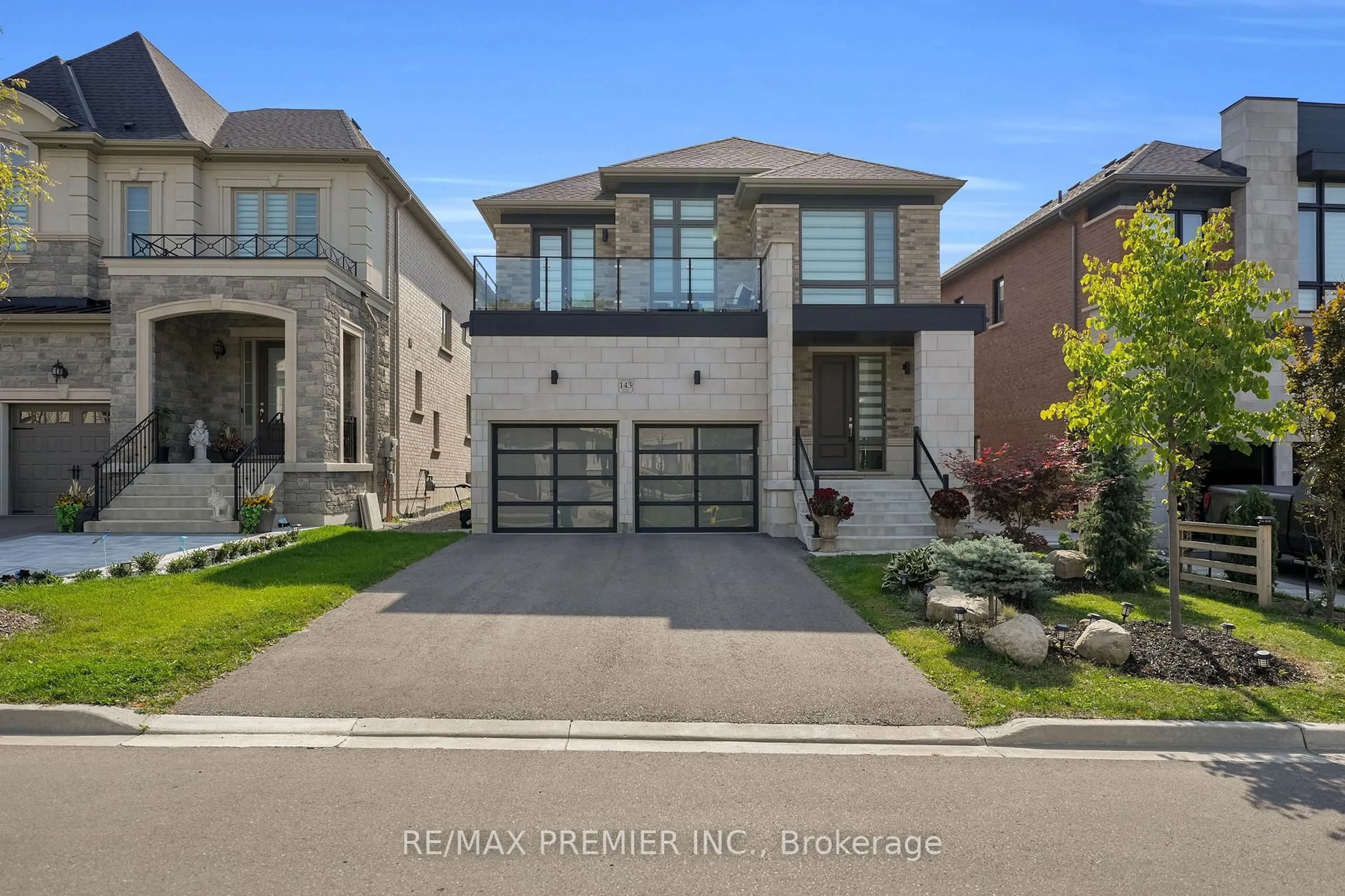 Home with brick exterior material, street for 143 Cannes Ave, Vaughan Ontario L4H 5A8