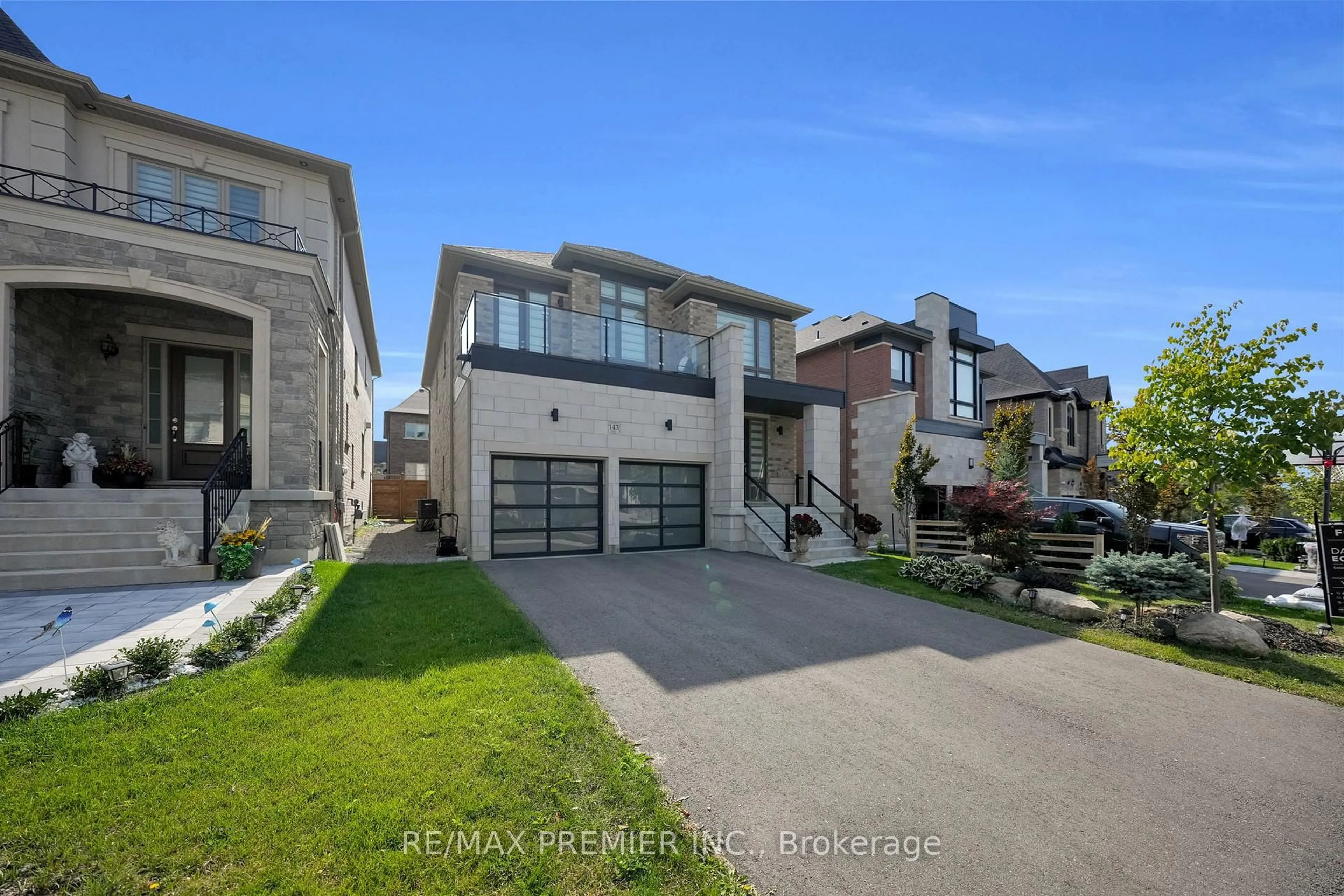 Home with brick exterior material, street for 143 Cannes Ave, Vaughan Ontario L4H 5A8