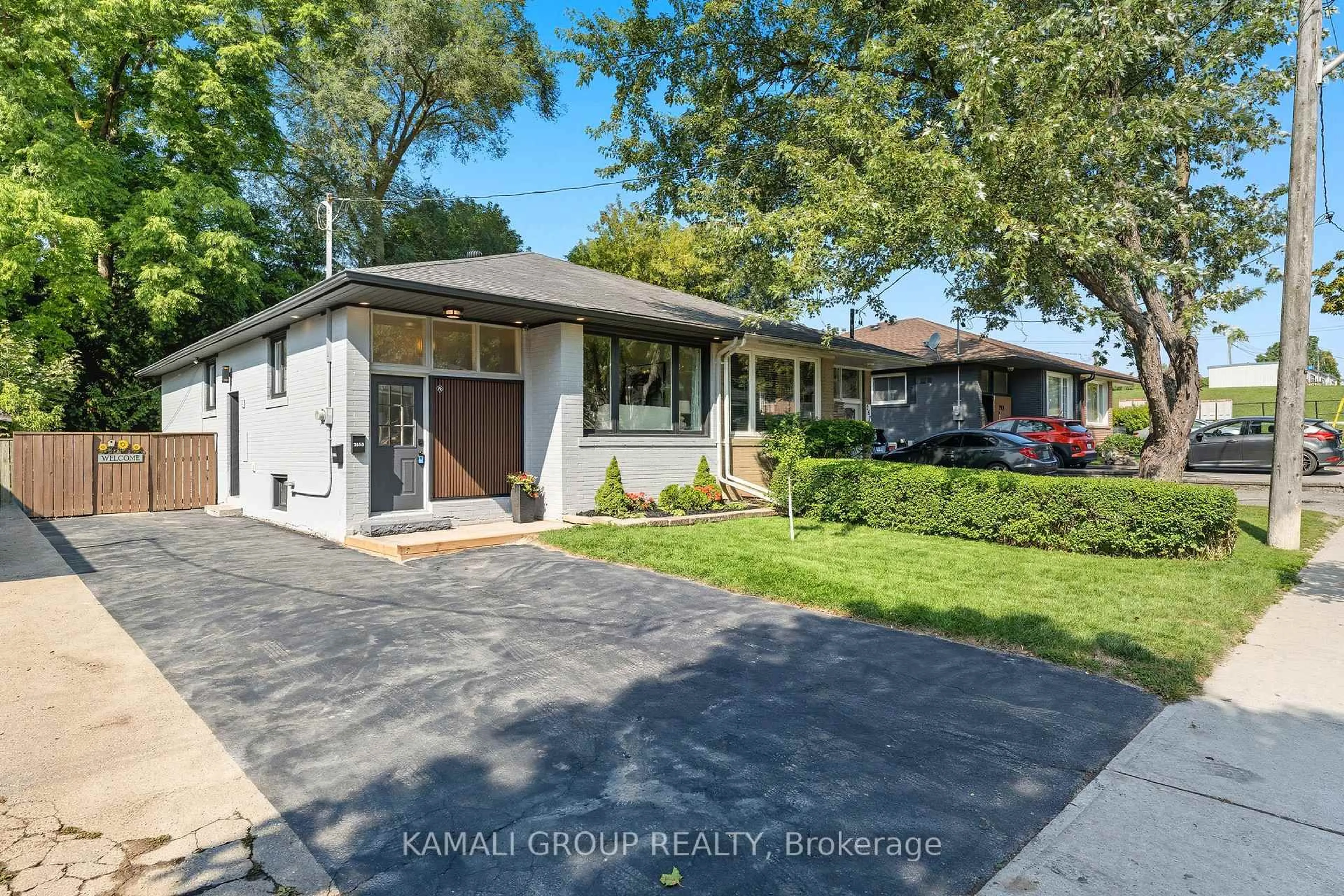 Unknown for 265 Penn Ave, Newmarket Ontario L3Y 2S4