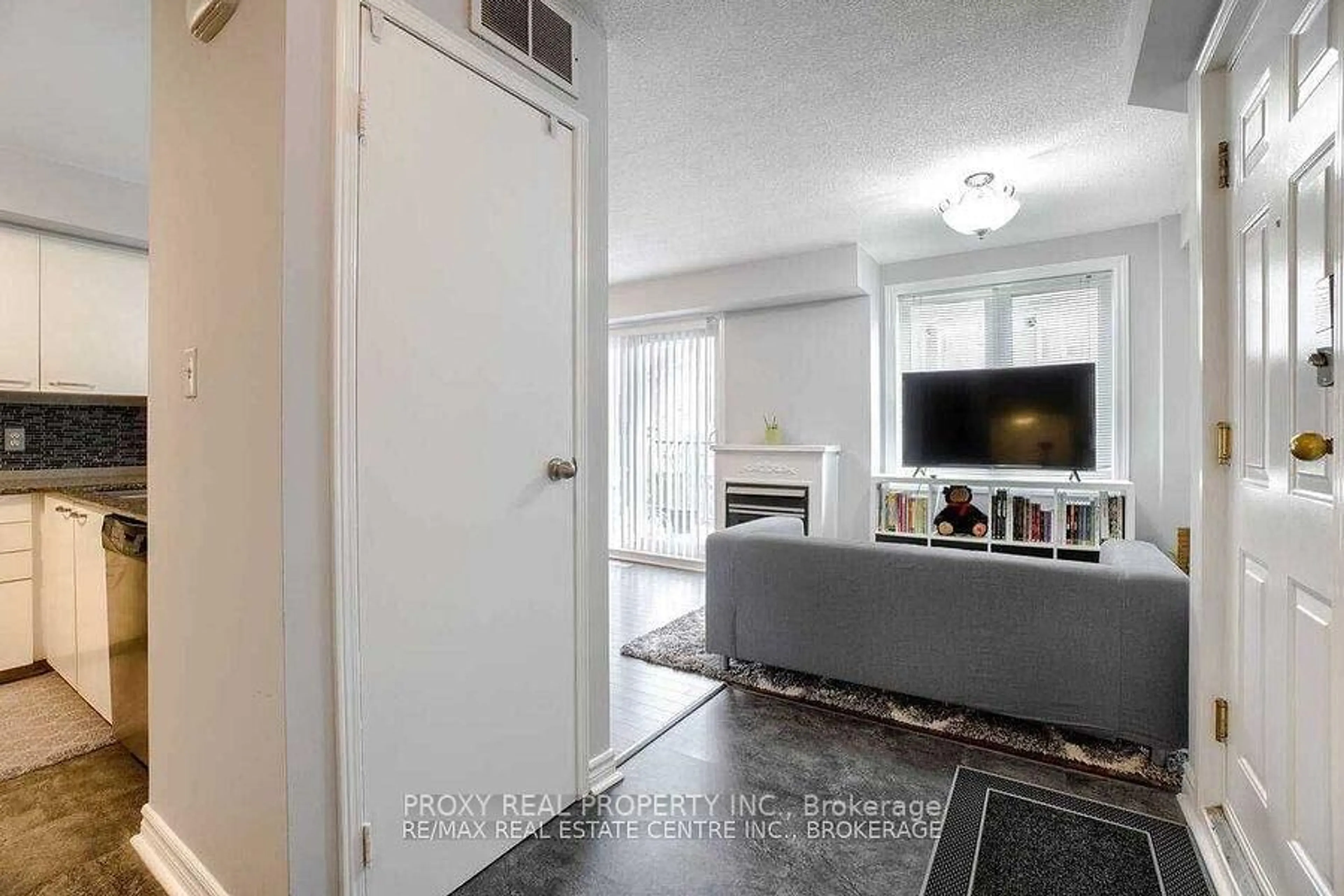 Unknown for 75 Weldrick Rd #829, Richmond Hill Ontario L4C 0H9