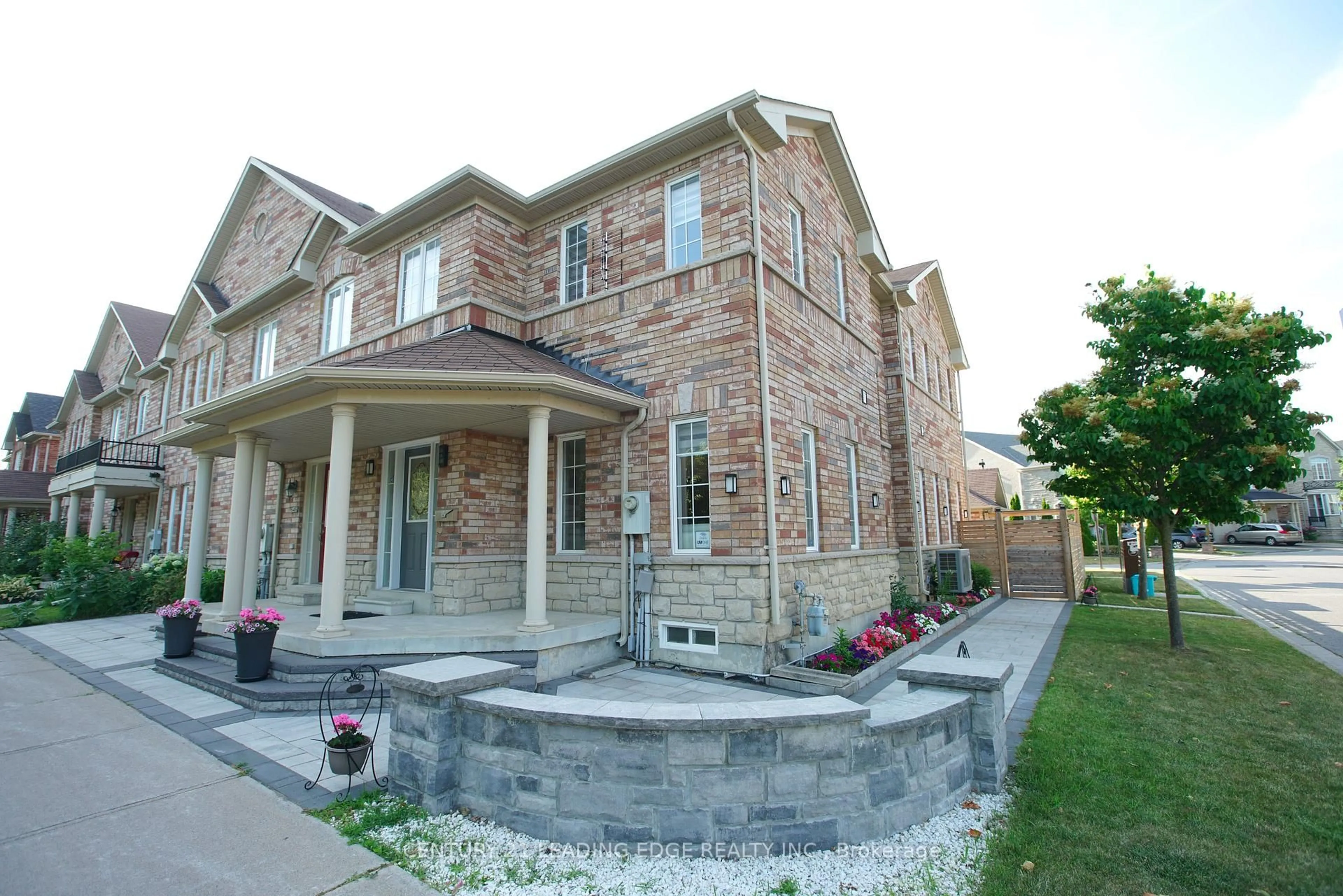 Home with brick exterior material, street for 648 South Unionville Ave, Markham Ontario L3R 8V1