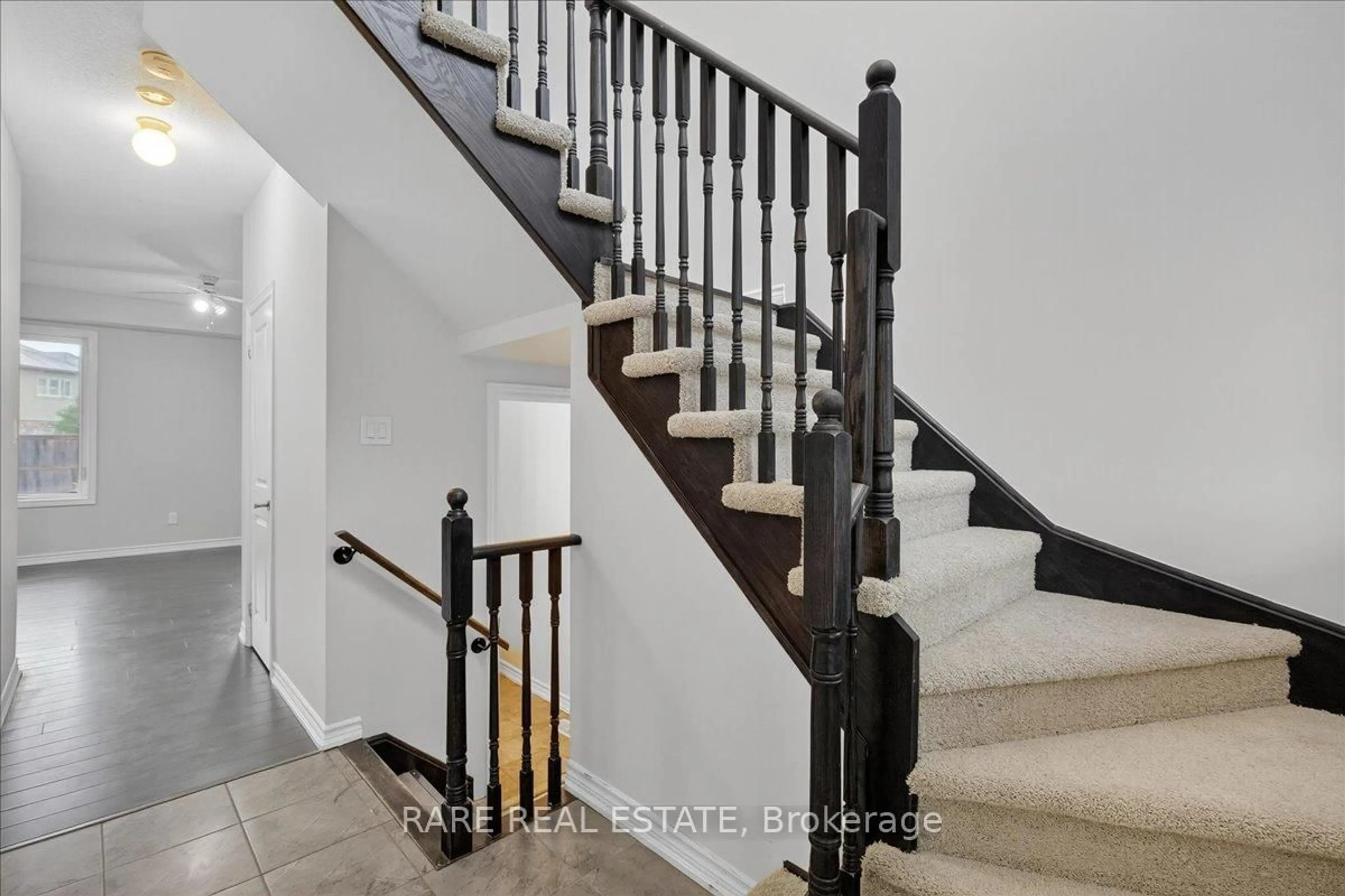 Stairs for 40 Wagner Cres, Essa Ontario L0M 1B6