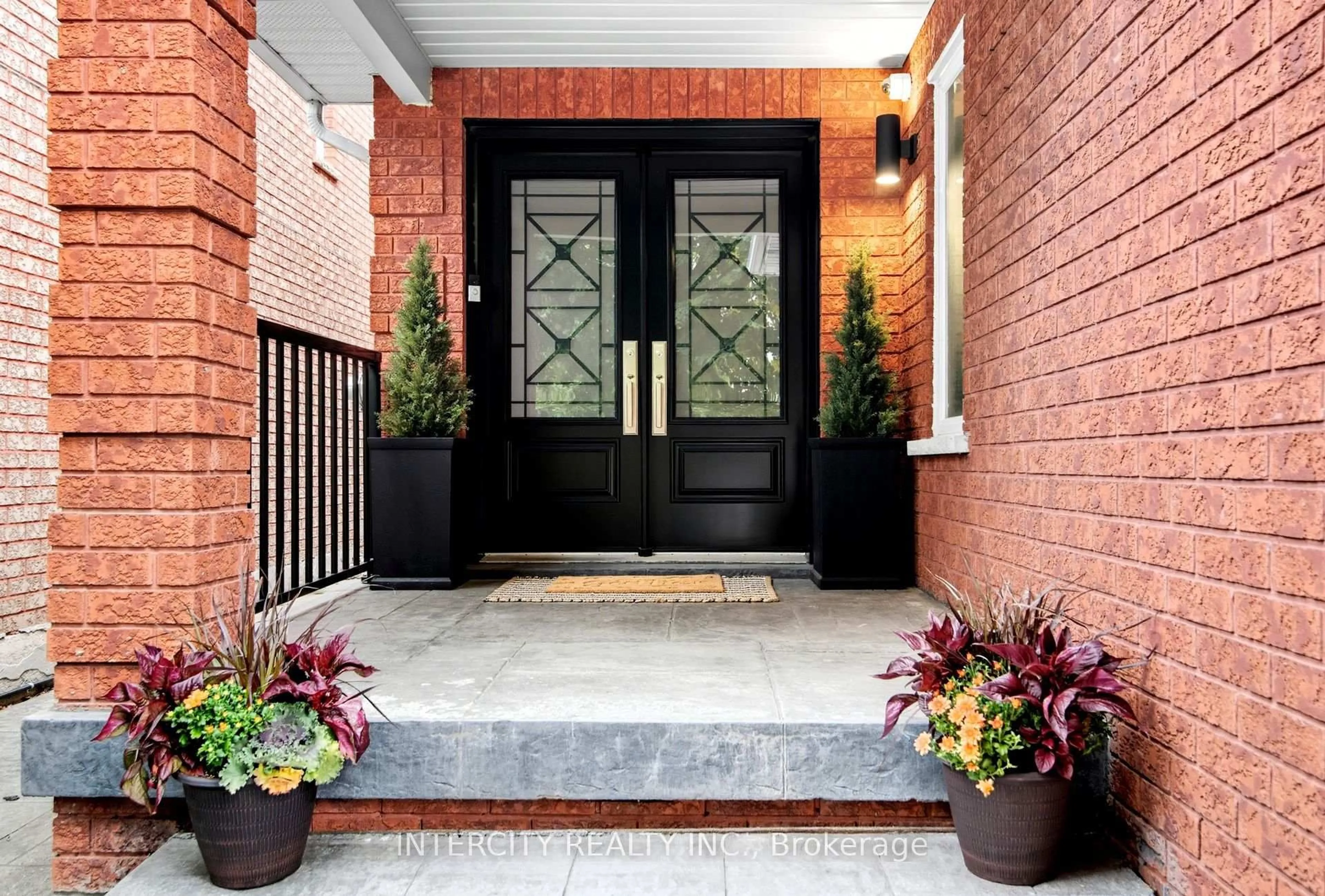 Indoor entryway for 59 Water Garden Lane, Vaughan Ontario L4H 2G3