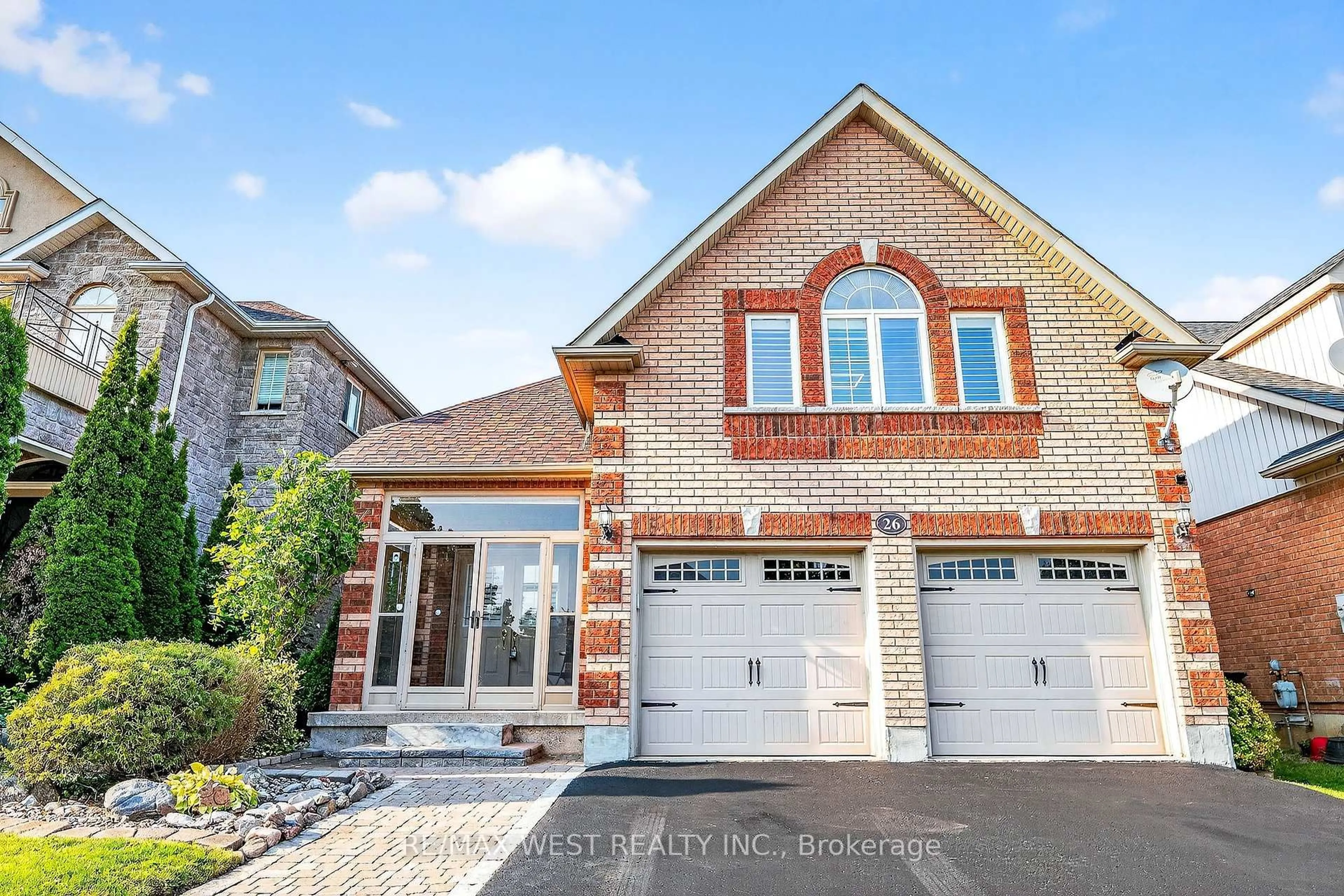 Home with brick exterior material, street for 26 Highland Terr, Bradford West Gwillimbury Ontario L3Z 3E8