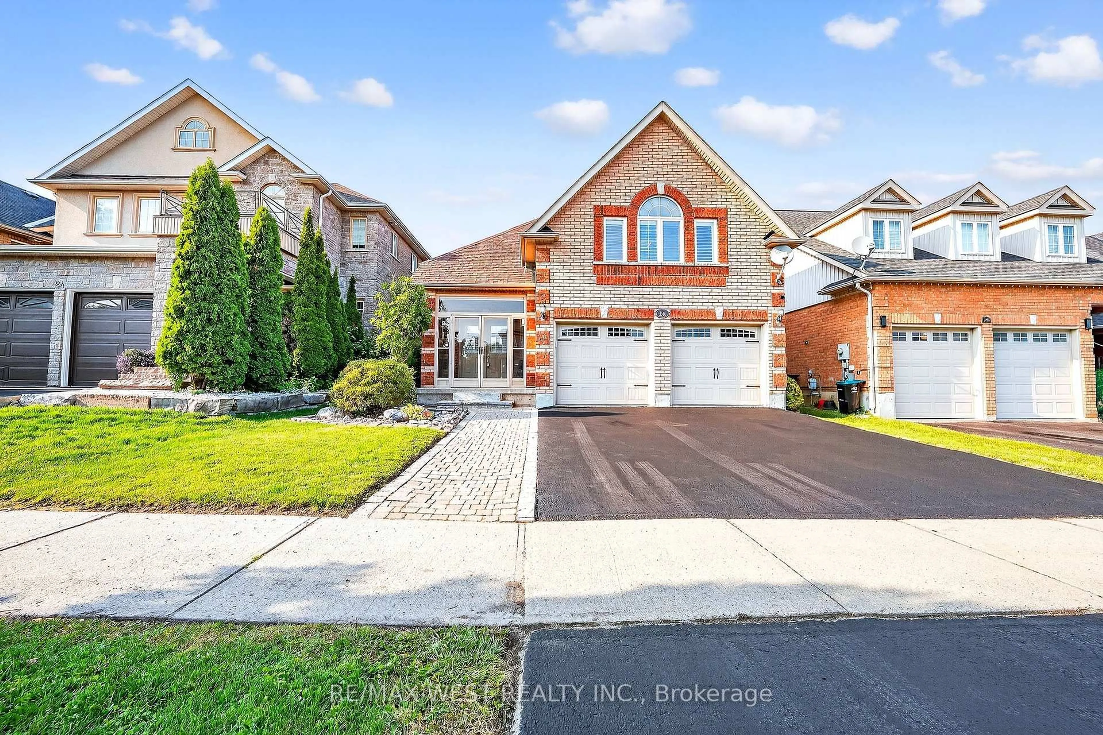Home with brick exterior material, street for 26 Highland Terr, Bradford West Gwillimbury Ontario L3Z 3E8
