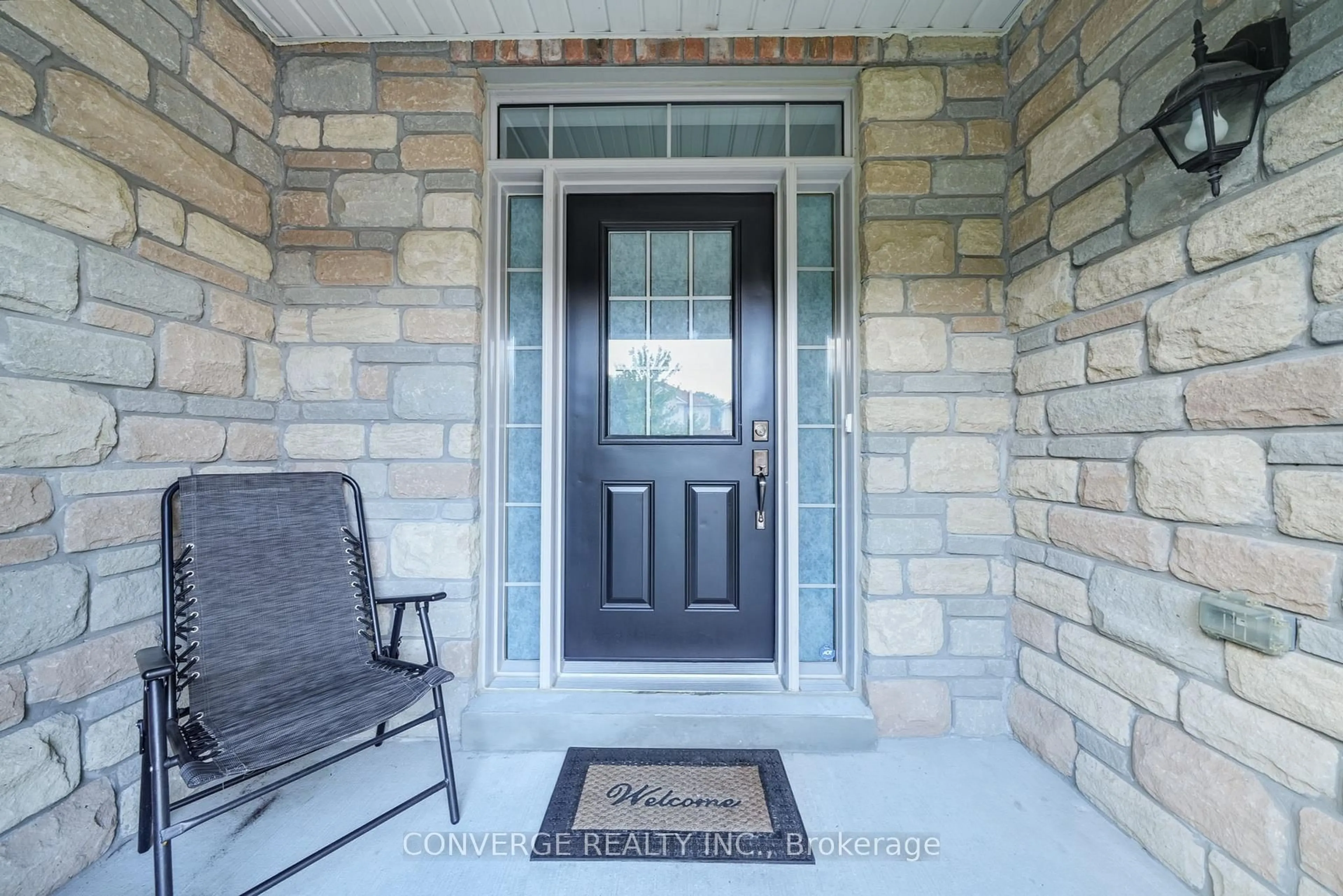 Indoor entryway for 72 Greenwood Dr, Essa Ontario L0M 1B5