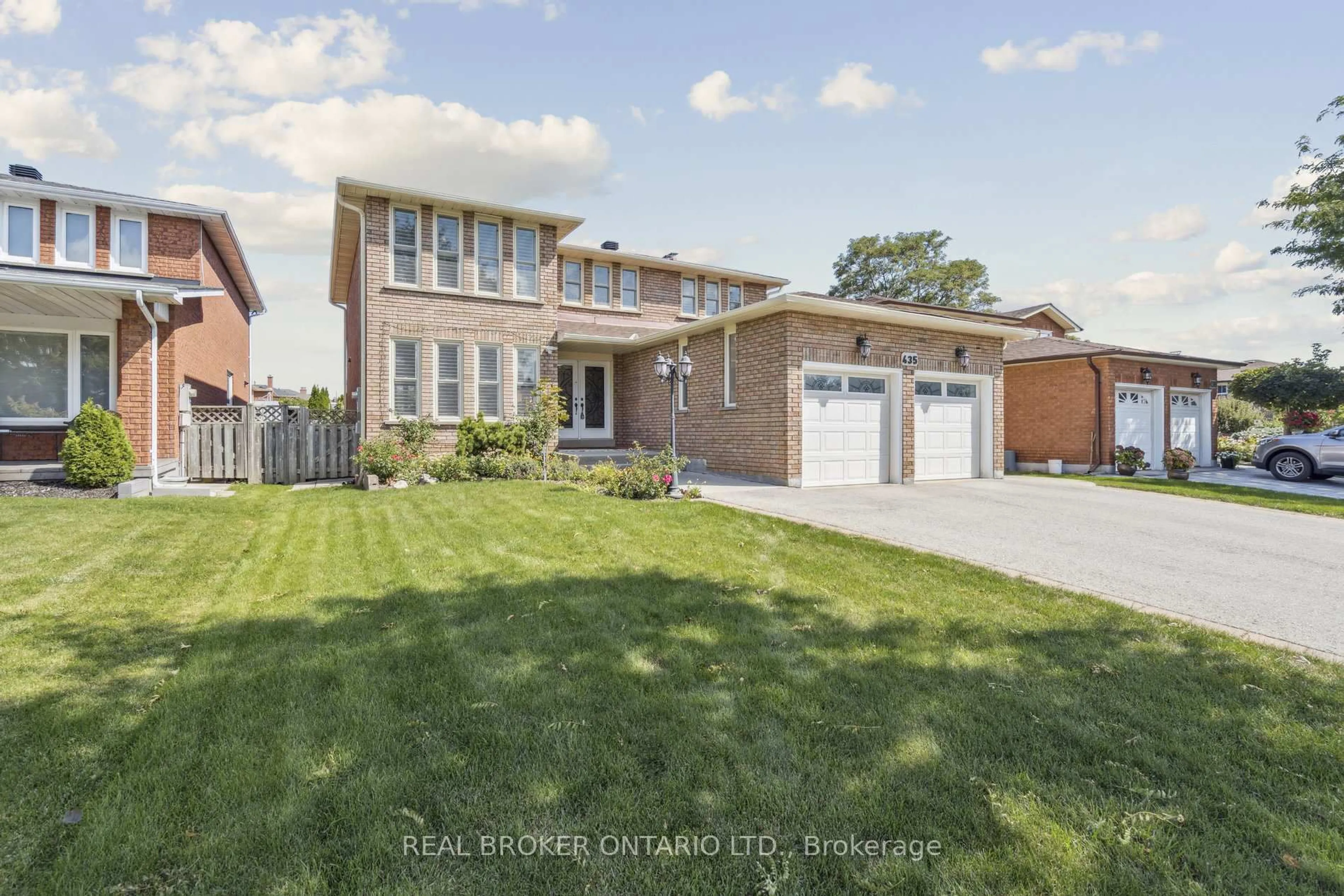 Home with brick exterior material, street for 435 Aberdeen Ave, Vaughan Ontario L4L 5J4