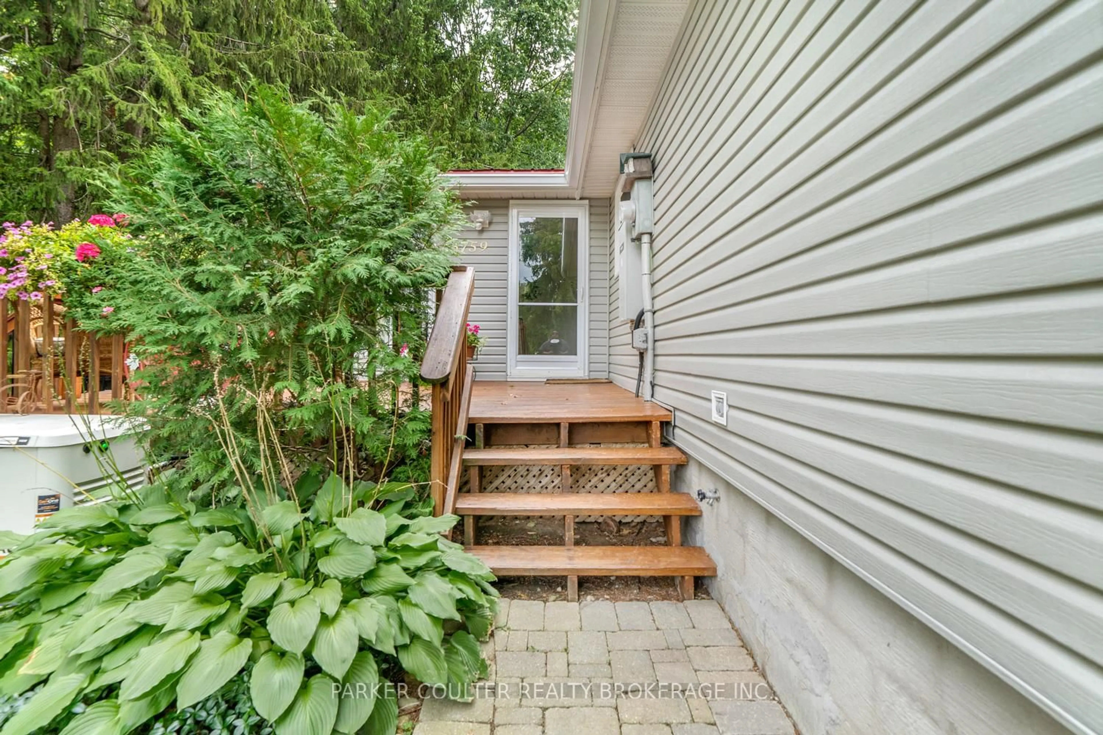 Unknown for 3759 Whitecap Dr, Innisfil Ontario L9S 2L4