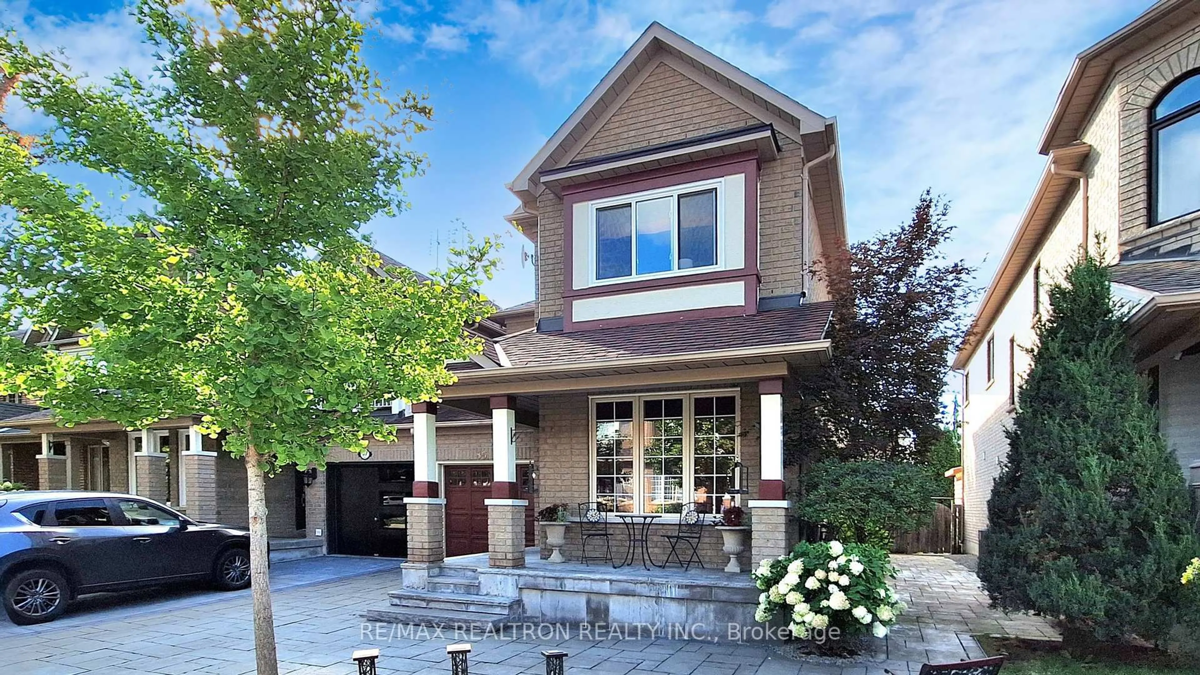 Home with brick exterior material, street for 85 Longwood Ave, Richmond Hill Ontario L4E 4A6