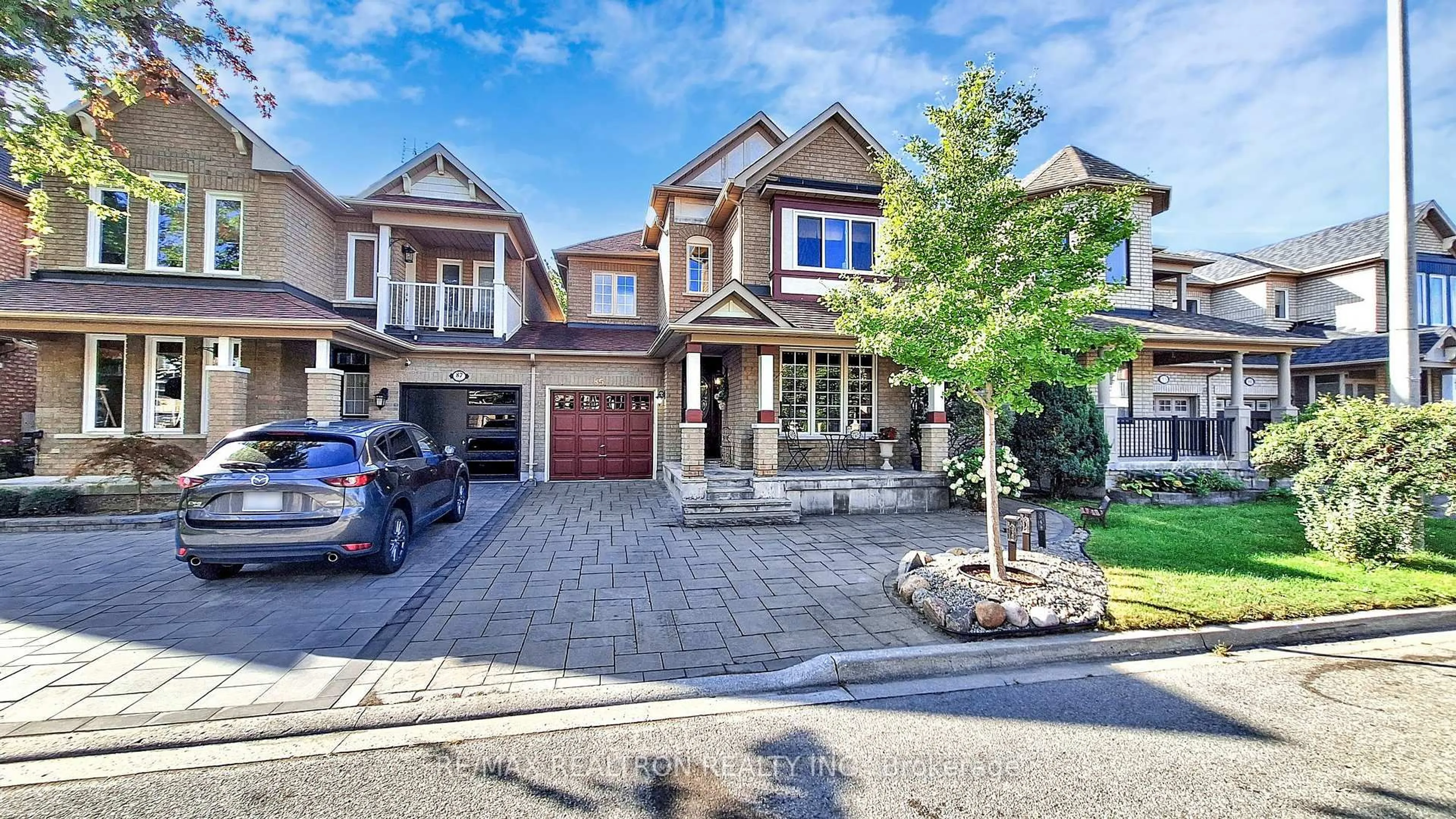 Home with brick exterior material, street for 85 Longwood Ave, Richmond Hill Ontario L4E 4A6