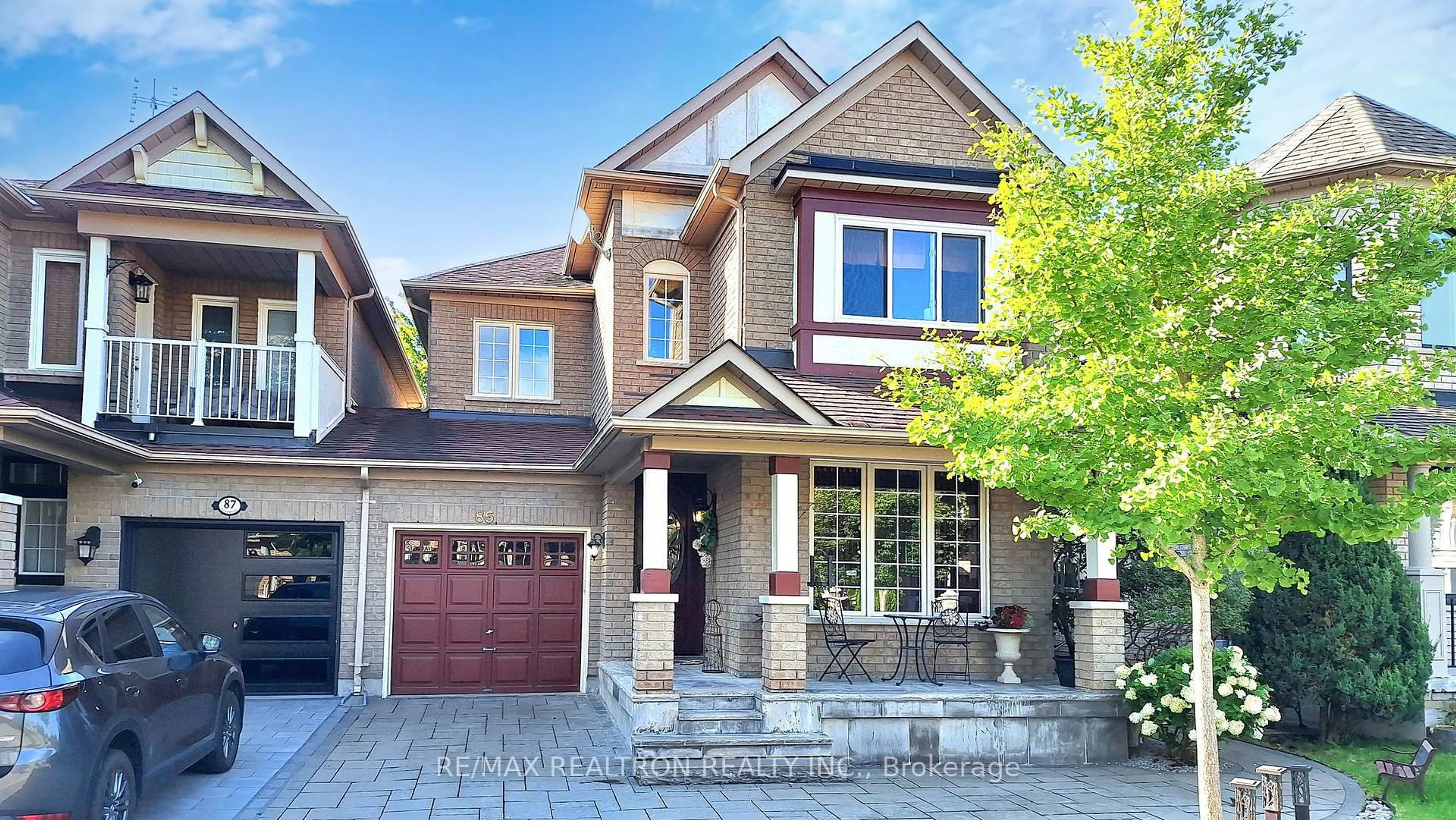 Home with brick exterior material, street for 85 Longwood Ave, Richmond Hill Ontario L4E 4A6