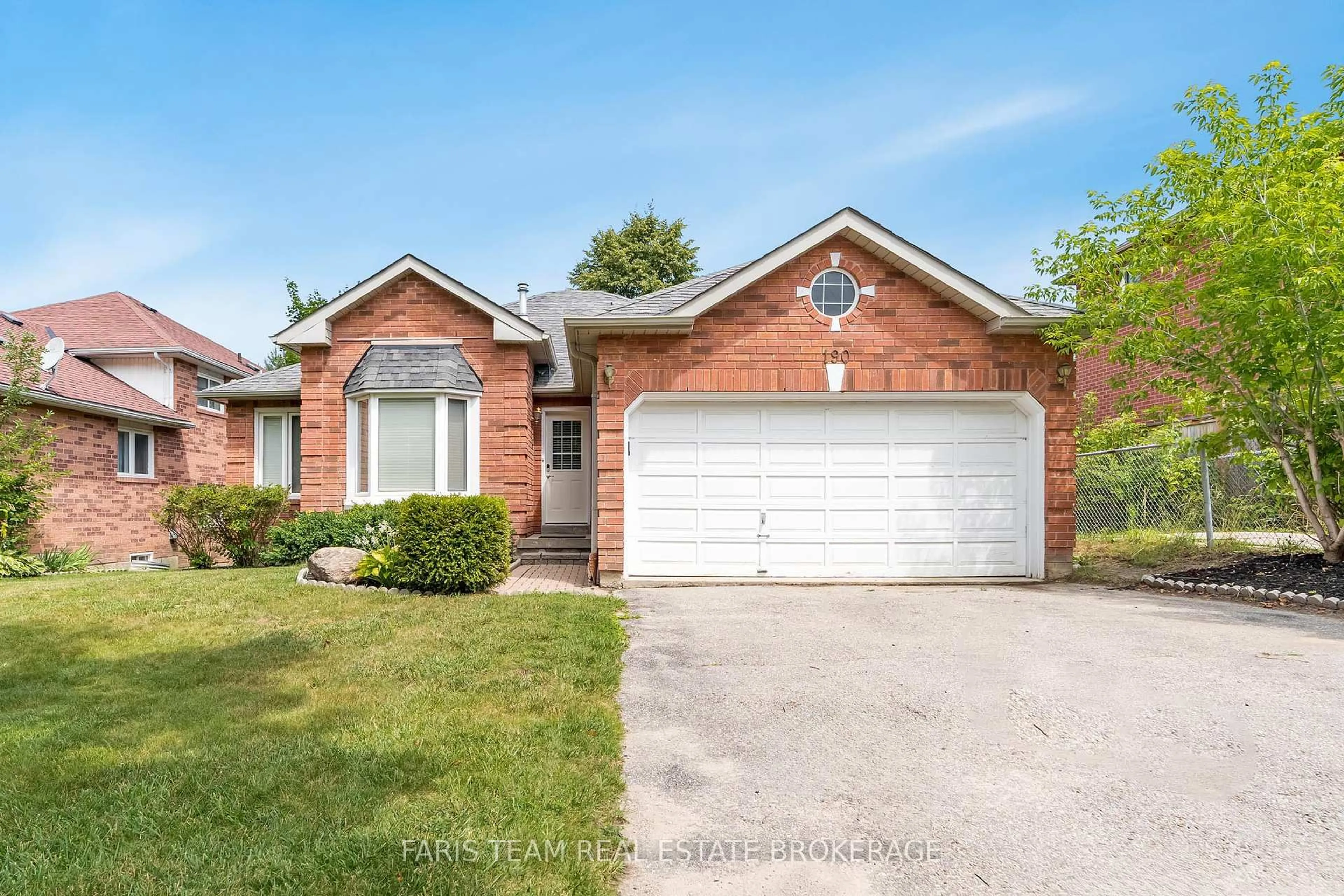 Home with brick exterior material, street for 190 Bowerman Blvd, New Tecumseth Ontario L9R 1N9