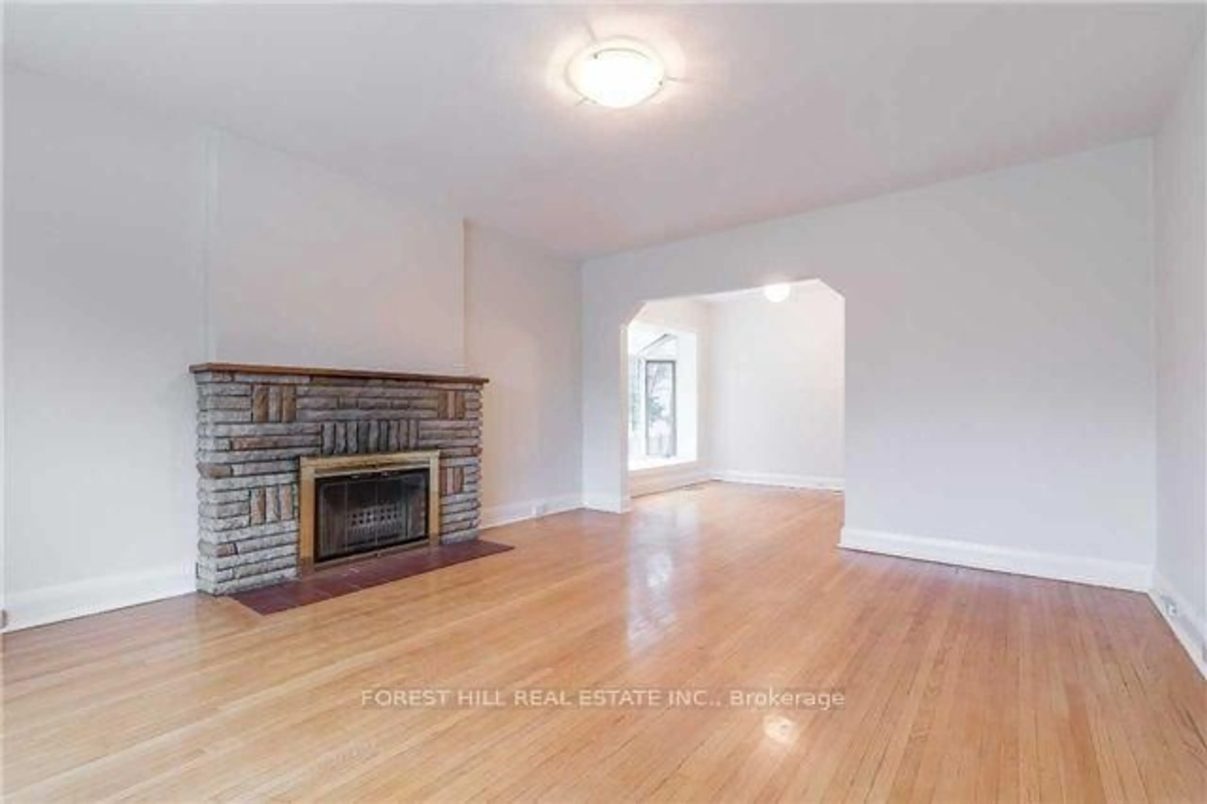 A pic of a room for 90 Arnold Ave, Vaughan Ontario L4J 1B5