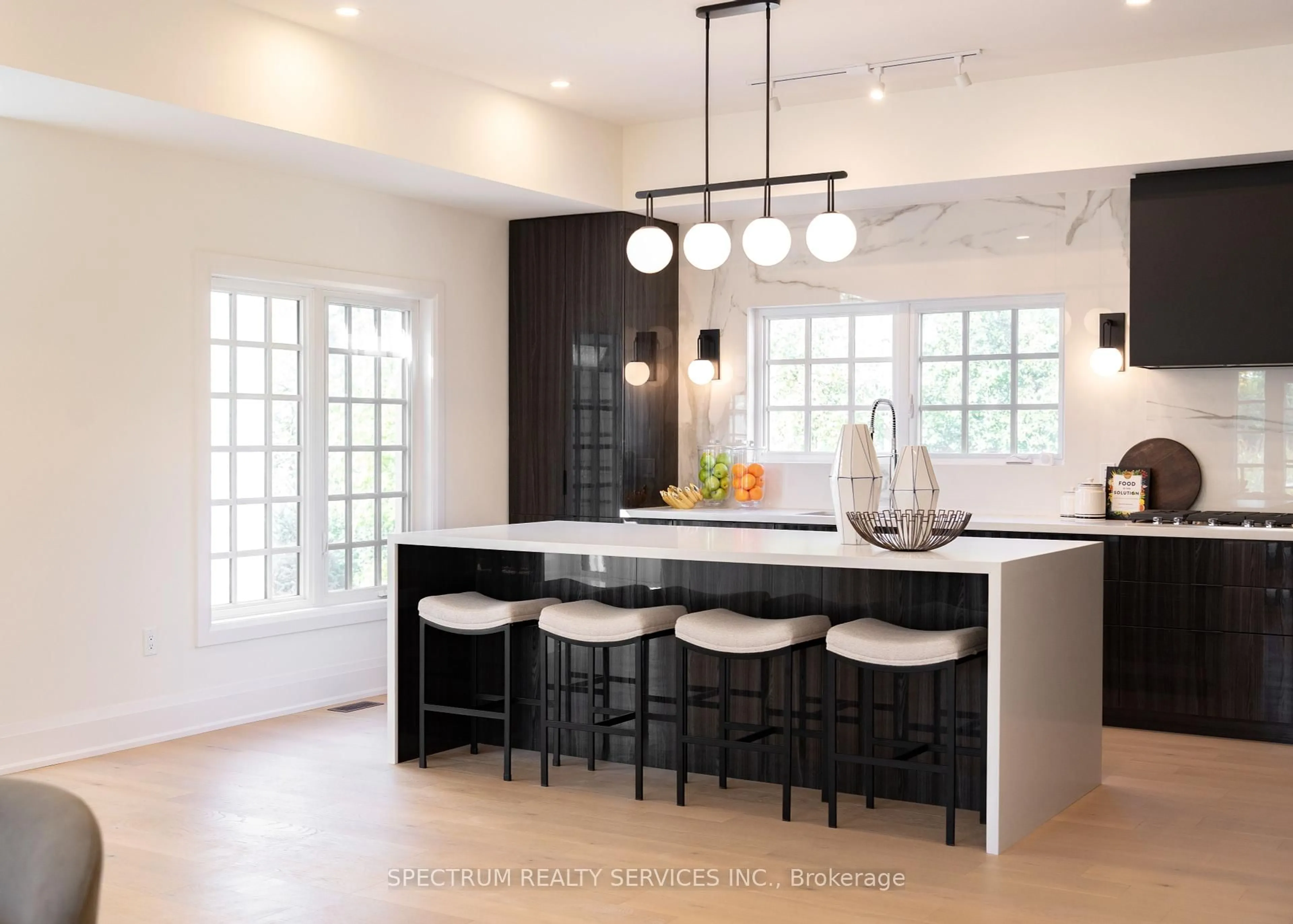 Contemporary kitchen, ceramic/tile floor for 1010 Elgin Mills Rd, Richmond Hill Ontario L4S 1M4