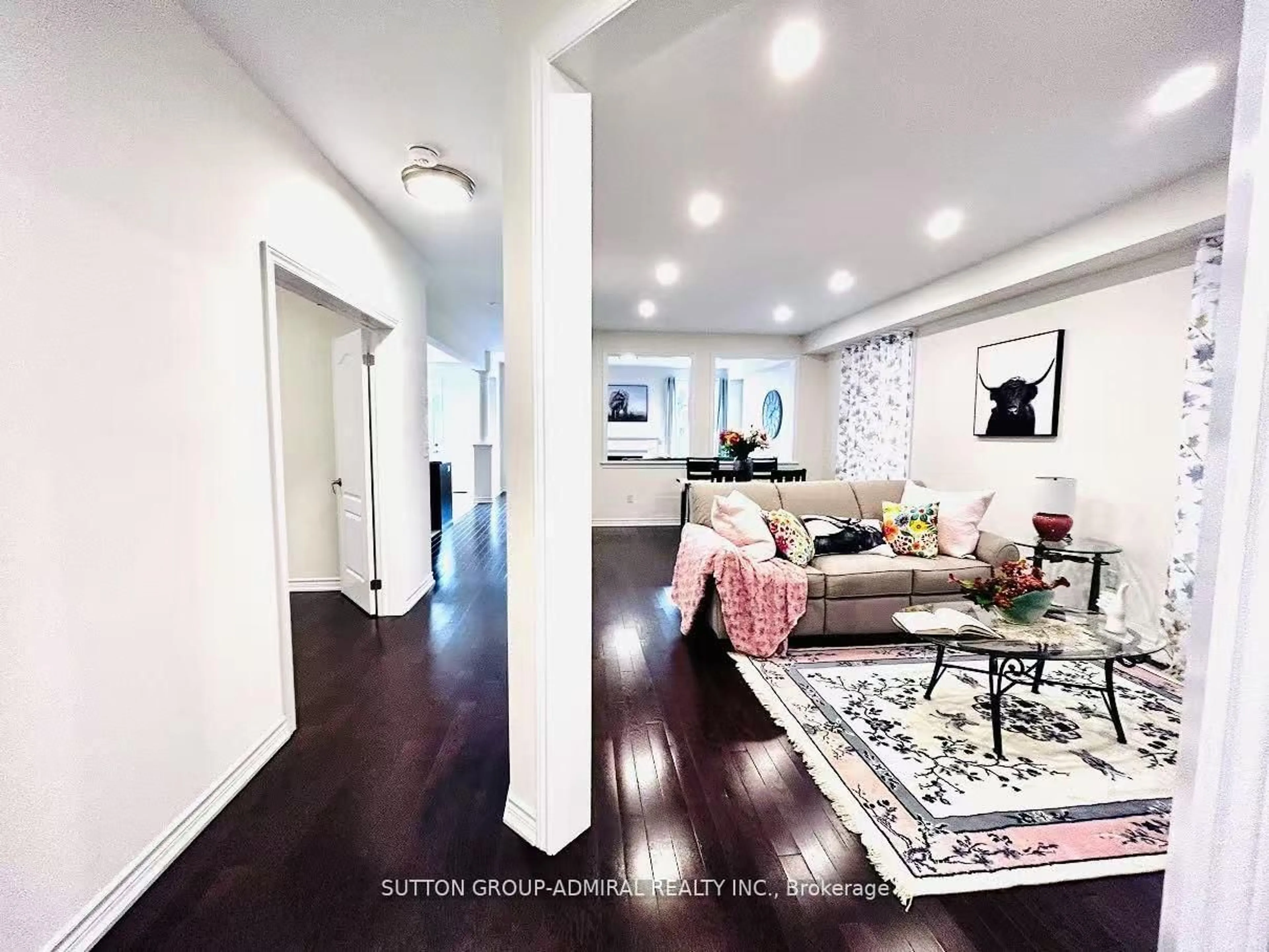 Indoor entryway for 81 Livante Crt, Markham Ontario L6C 1J5