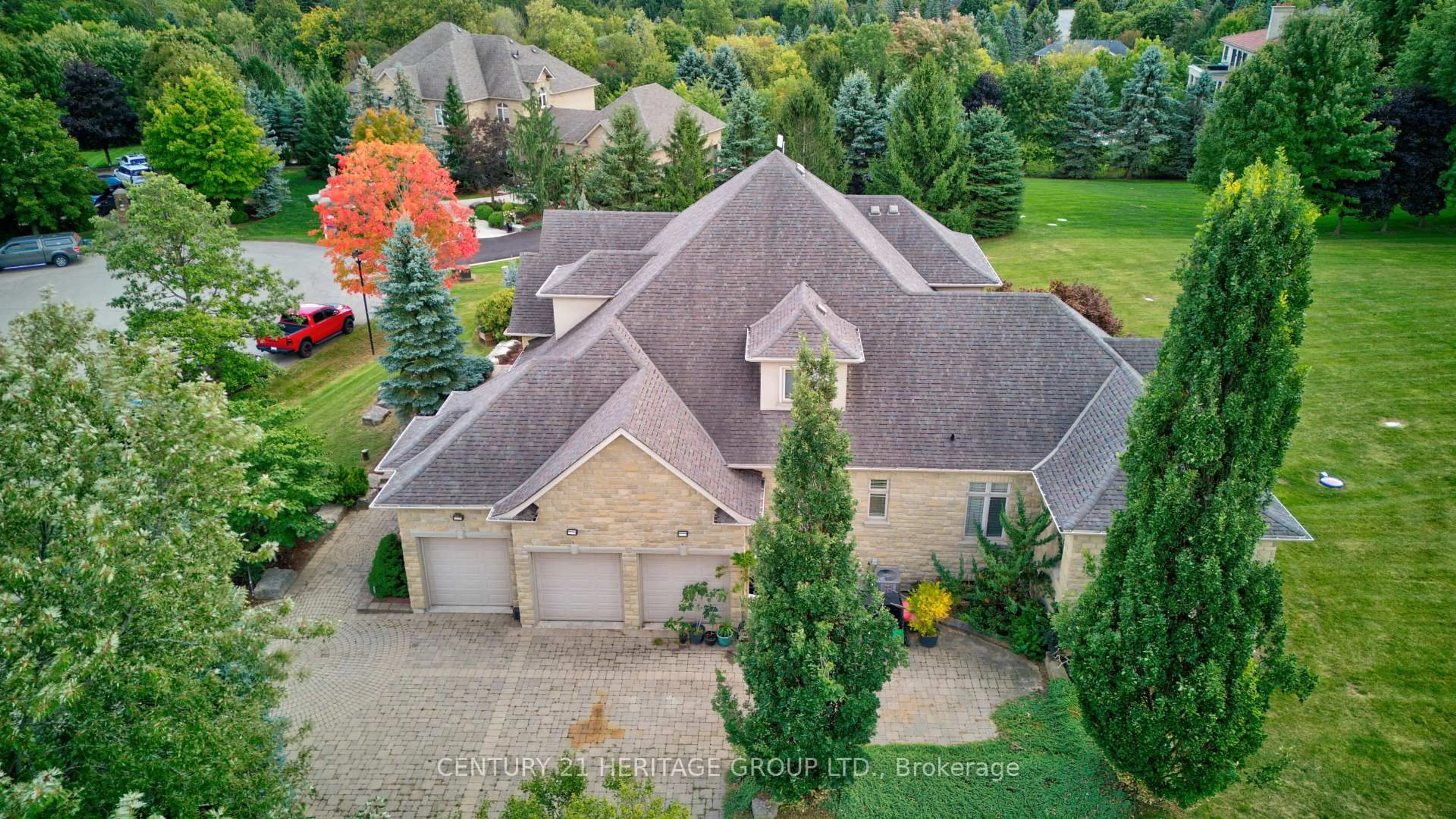 A pic from outside/outdoor area/front of a property/back of a property/a pic from drone, street for 12 Prince Adam Crt, King Ontario L7B 1M1