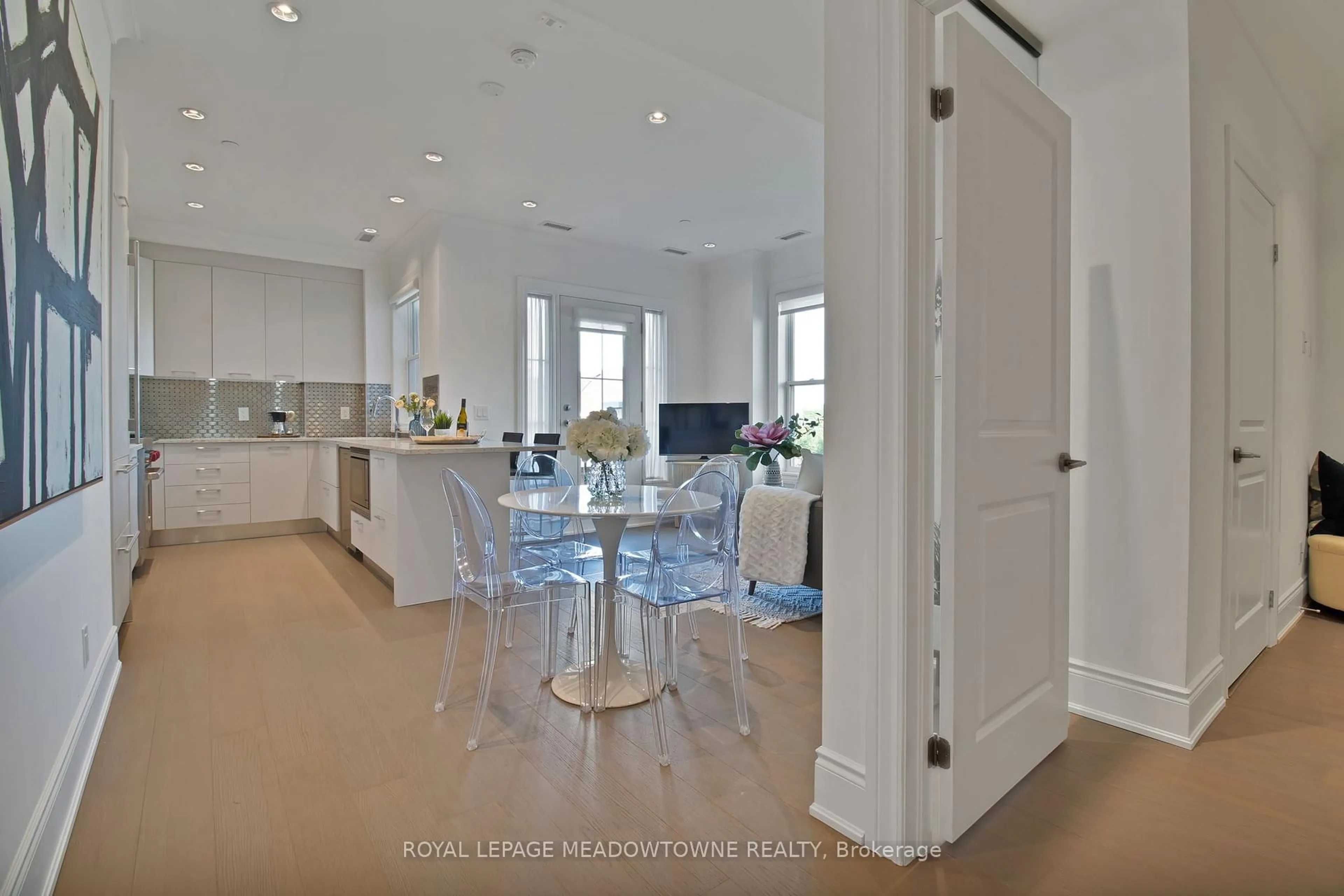 Open concept kitchen, ceramic/tile floor for 10360 Islington Ave #301, Vaughan Ontario L0J 1C0