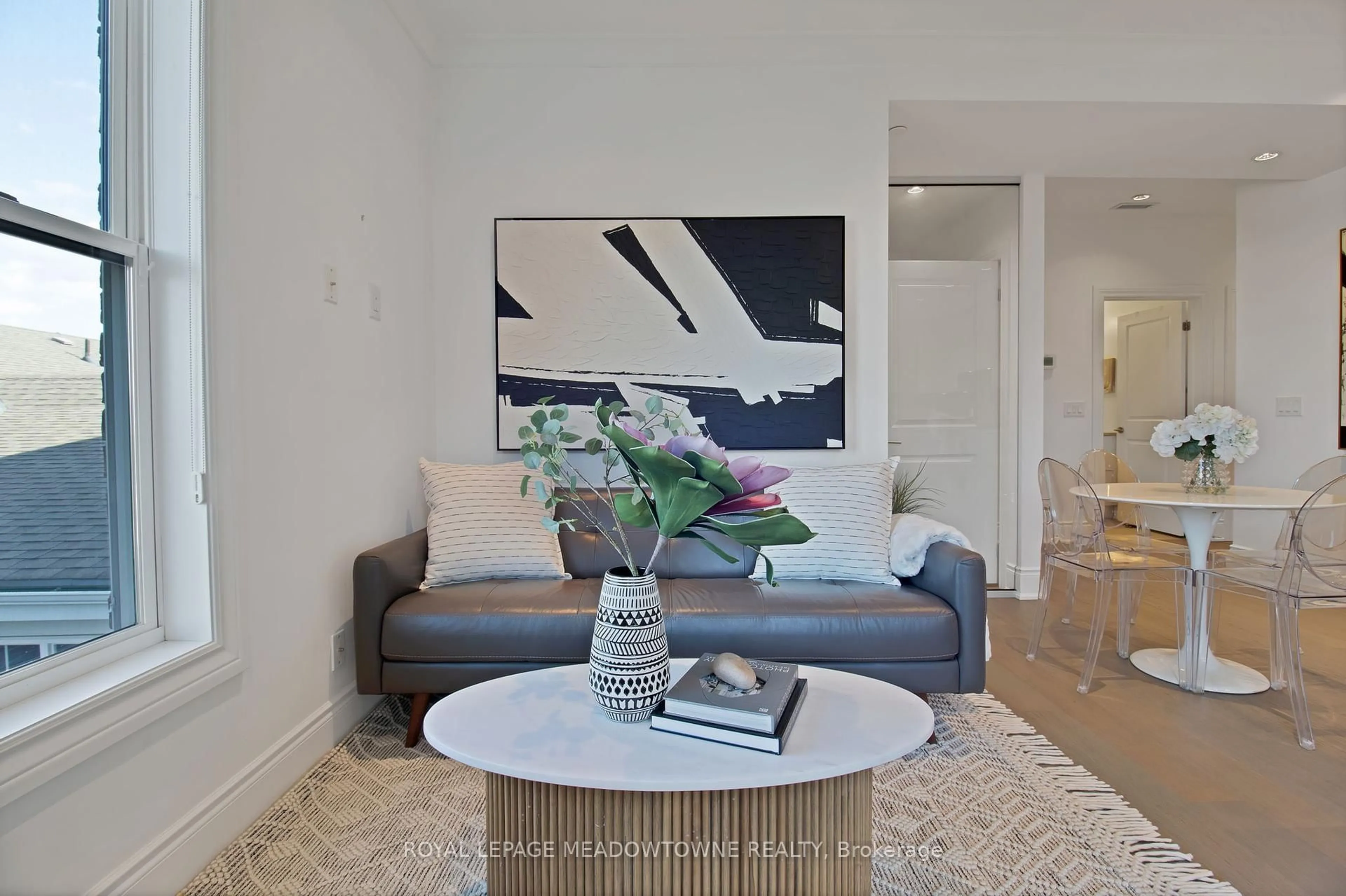 Living room with furniture, unknown for 10360 Islington Ave #301, Vaughan Ontario L0J 1C0