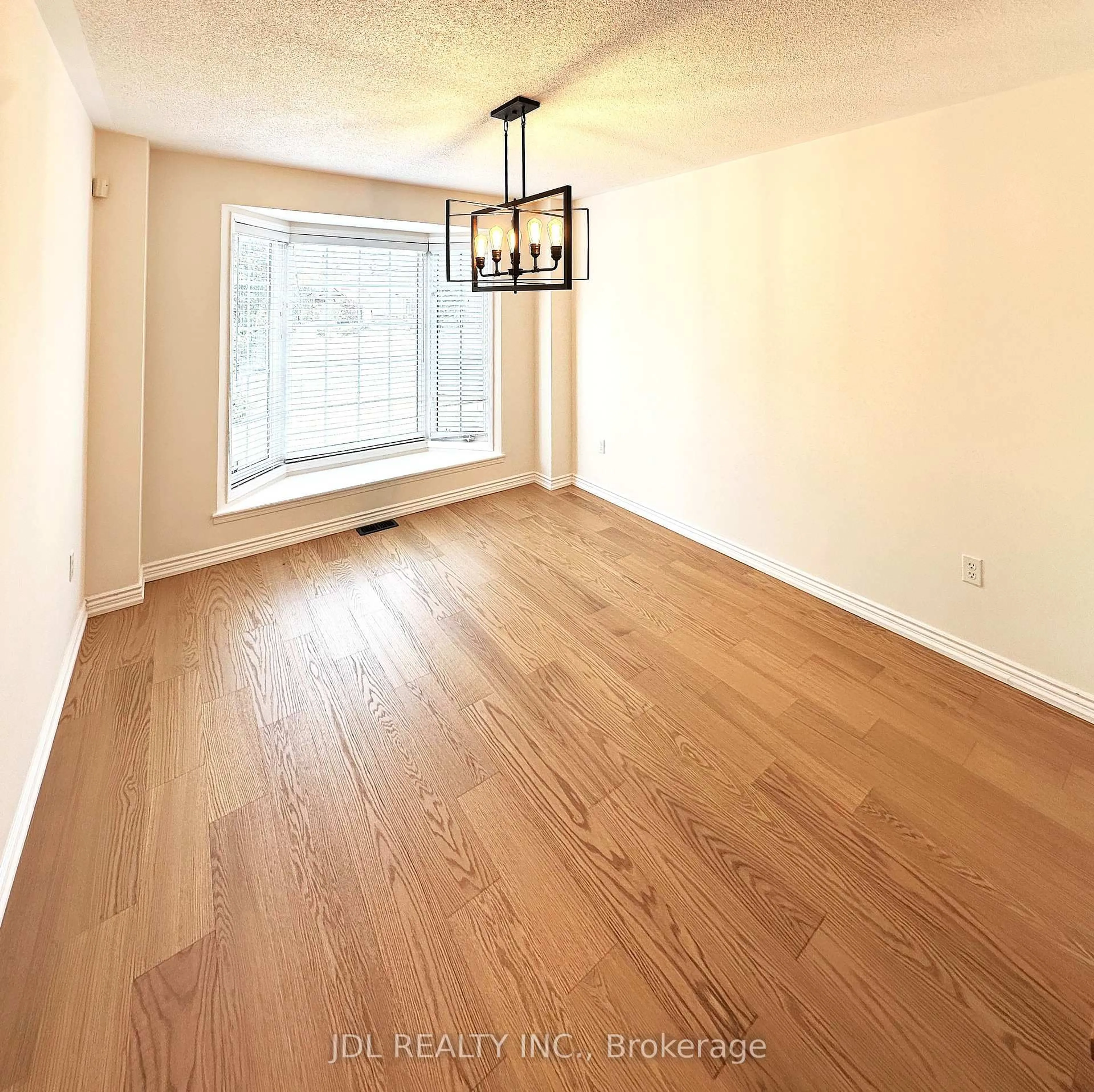 A pic of a room for 124 Gas Lamp Lane, Markham Ontario L6B 0H8