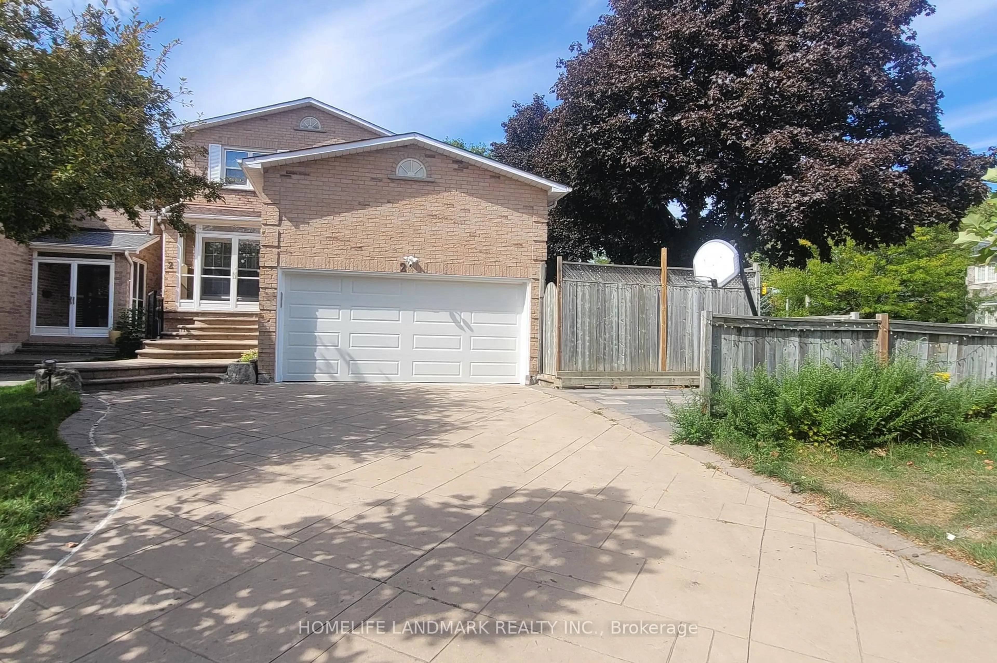 A pic from outside/outdoor area/front of a property/back of a property/a pic from drone, street for 2 Marion Cres, Markham Ontario L3P 6E8