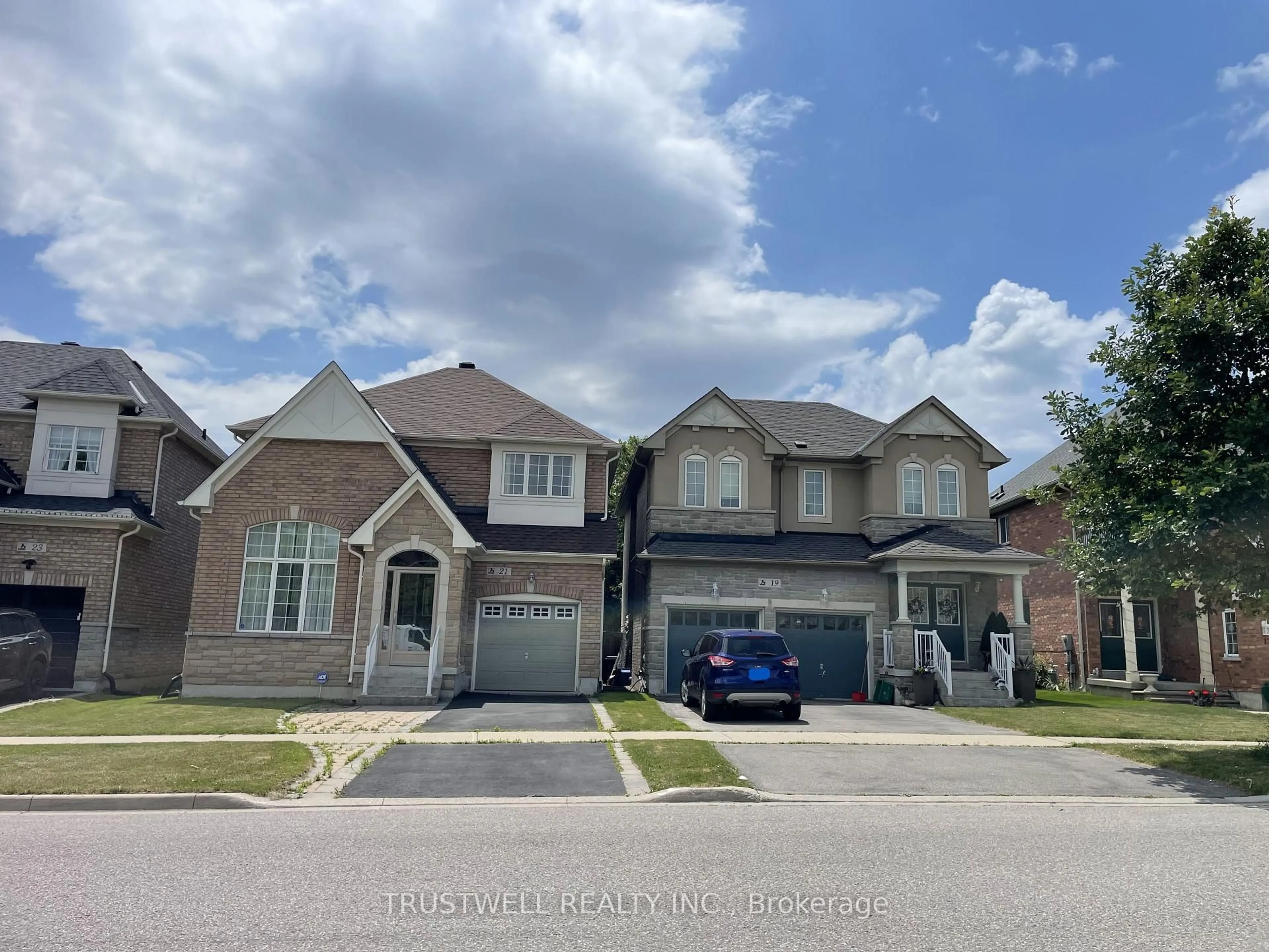 Home with brick exterior material, street for 19 Balliol Ave, Richmond Hill Ontario L4E 5B3