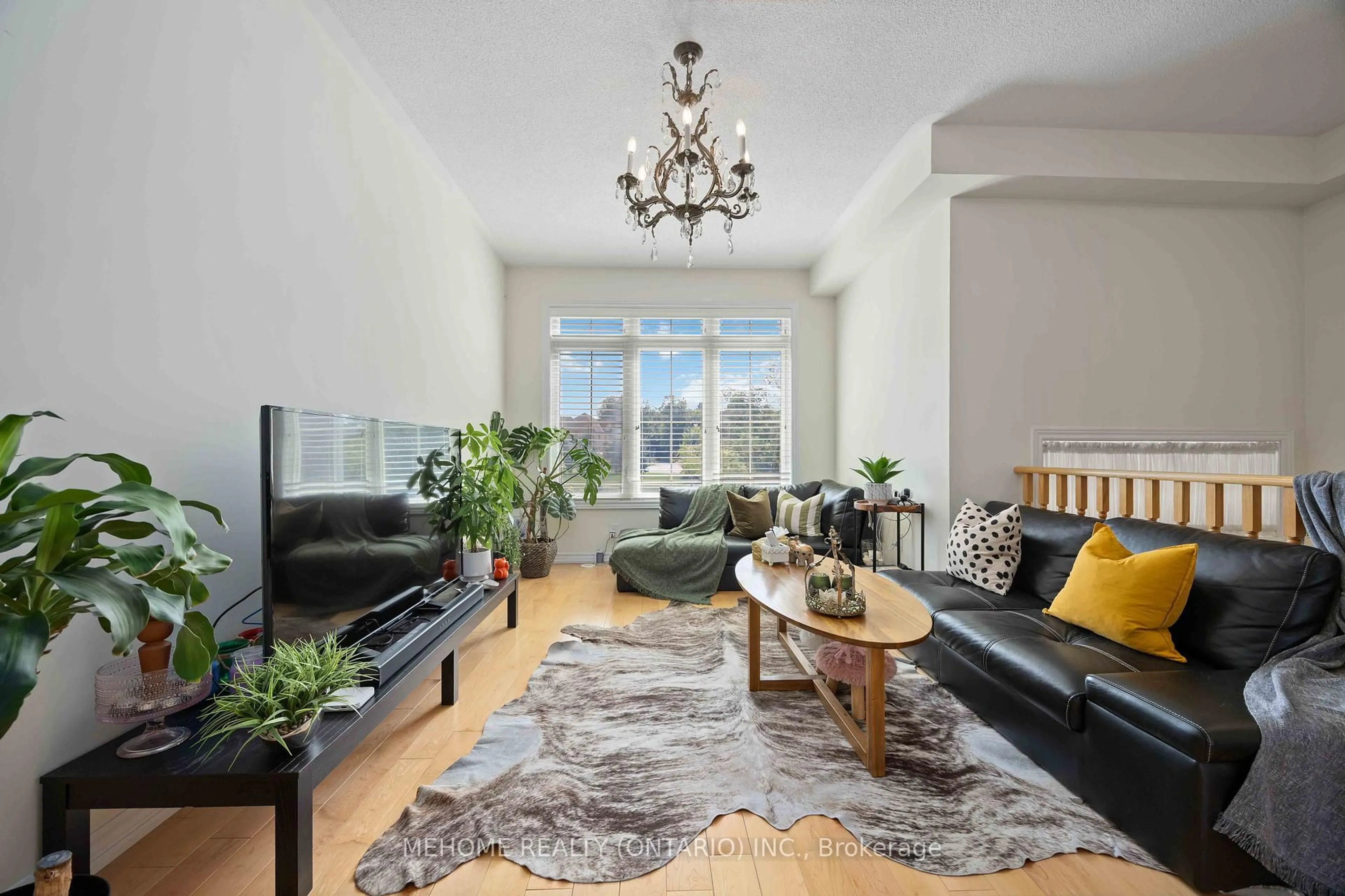 Living room with furniture, unknown for 251 Dundas Way, Markham Ontario L6E 0S8