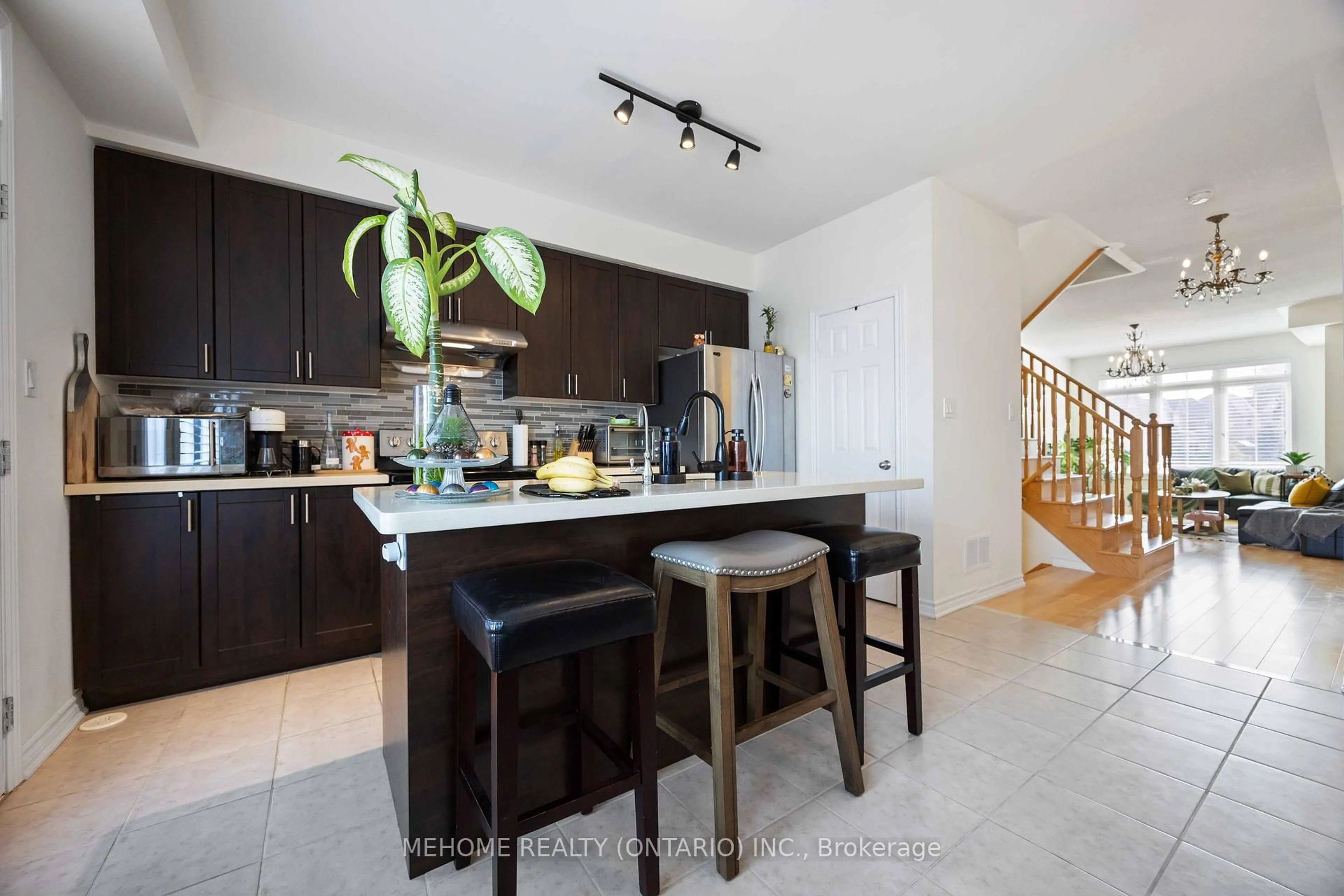 Open concept kitchen, ceramic/tile floor for 251 Dundas Way, Markham Ontario L6E 0S8