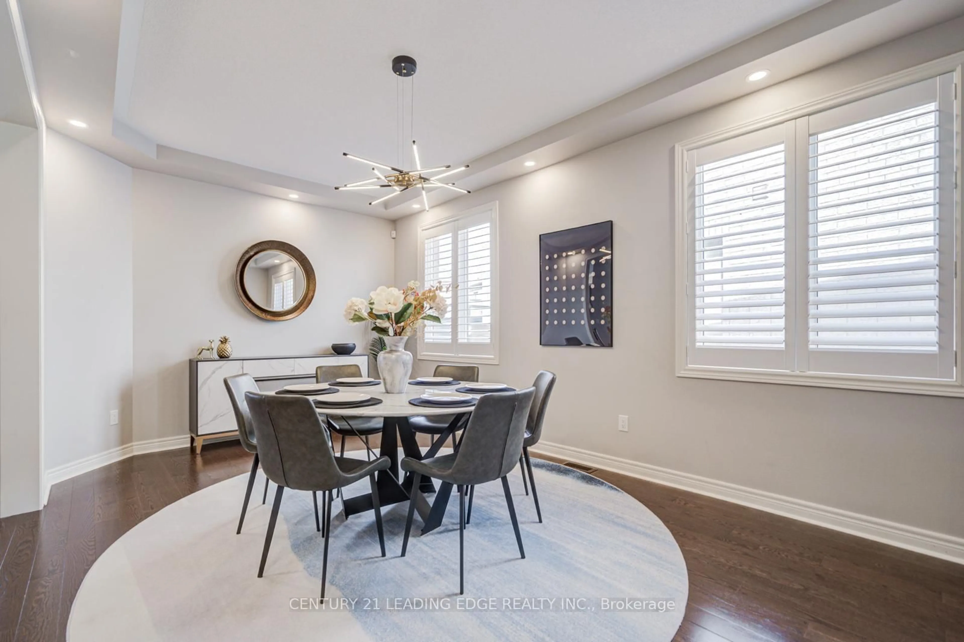 Dining room, unknown for 127 Warren McBride Cres, Aurora Ontario L4G 0W4