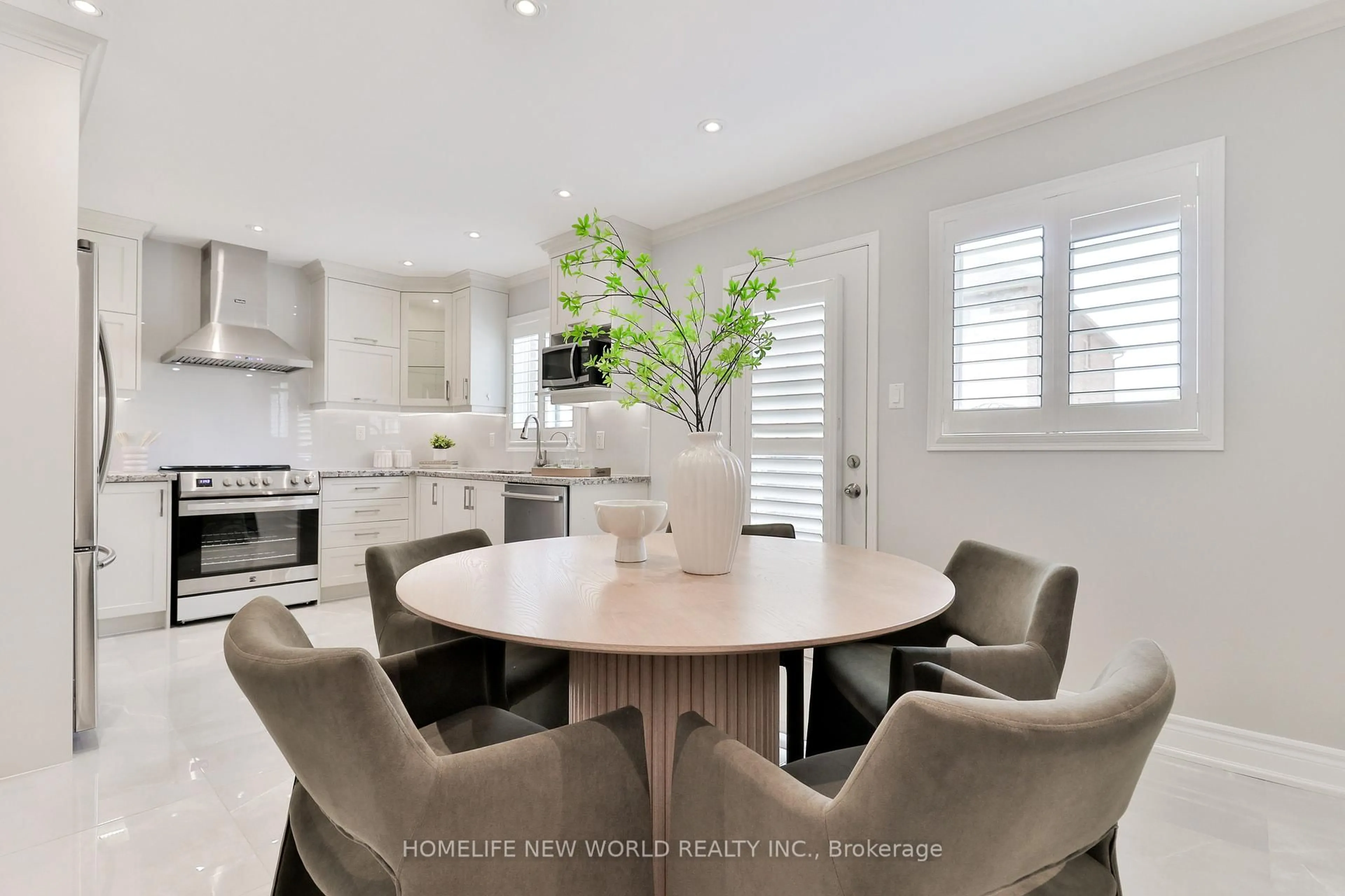 Contemporary kitchen, unknown for 97 James Mccullough Rd, Whitchurch-Stouffville Ontario L4A 0Z2