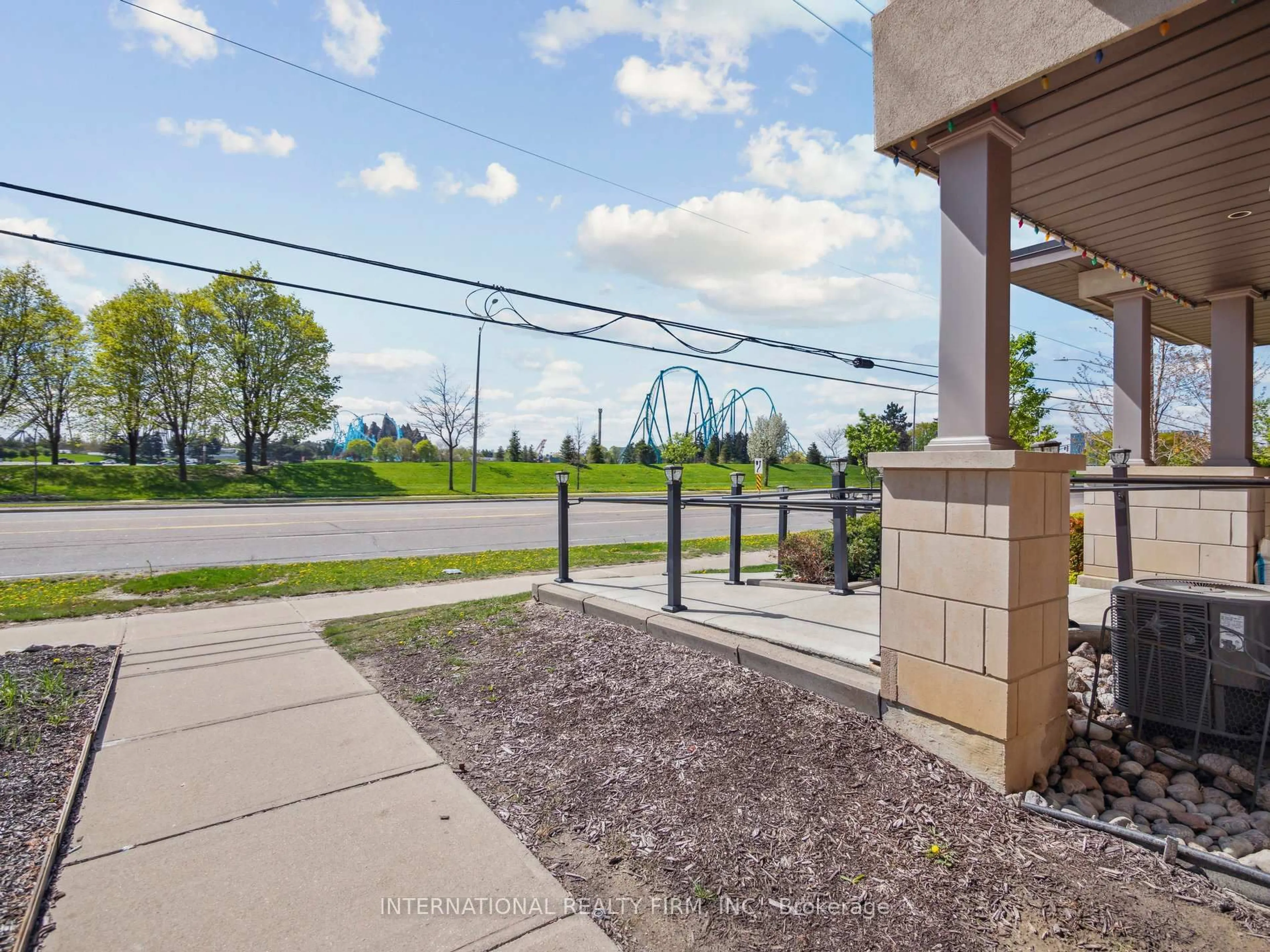 Patio, street for 9621 Jane St #14, Vaughan Ontario L6A 4G5