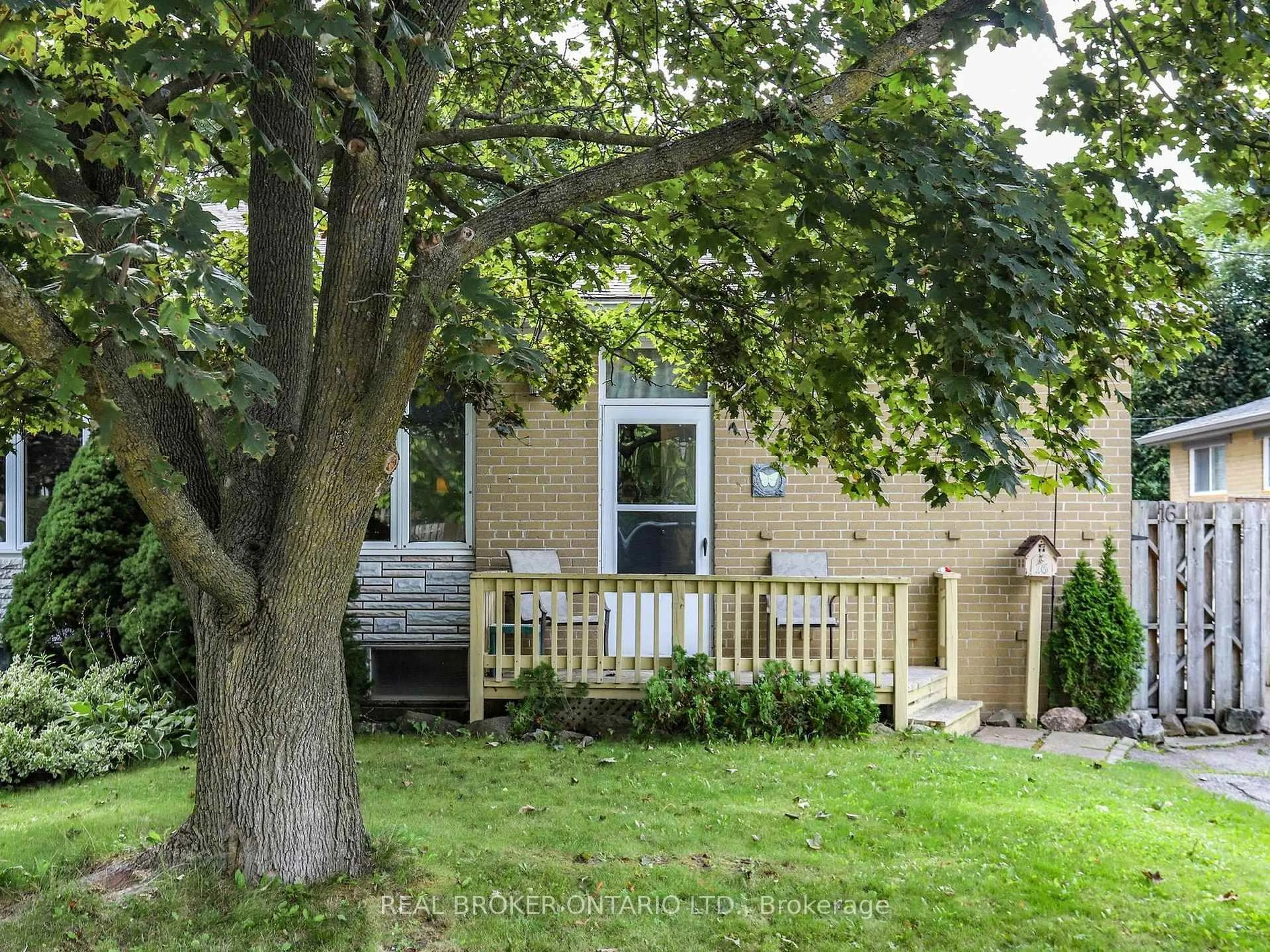 Unknown for 16 Bailey Cres, Aurora Ontario L4G 2B3