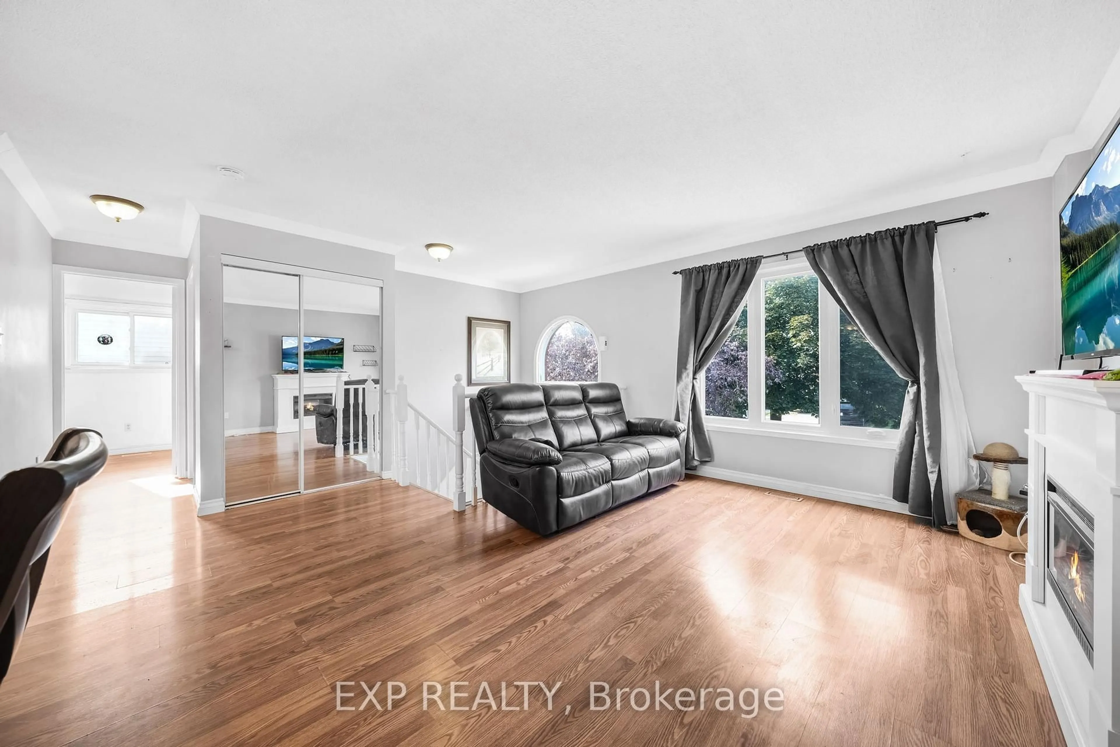 Unknown for 79 Mccarthy Cres, Essa Ontario L3W 0K4