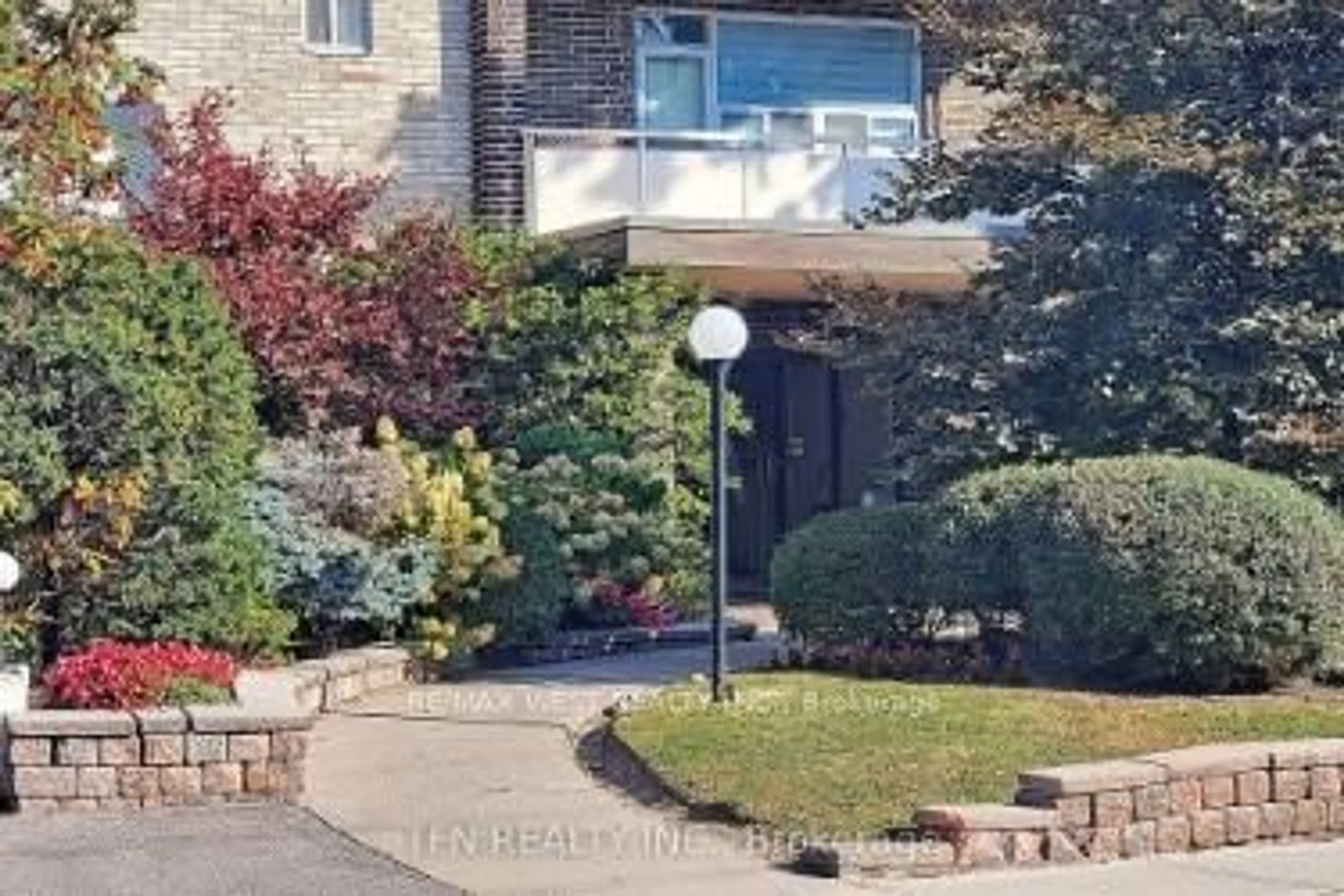 Home with brick exterior material, street for 67 Richmond St #507, Richmond Hill Ontario L4C 3Y3